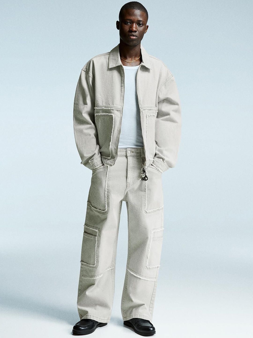 Bershka Men Relaxed Mid Rise Baggy Fit Fringing Cotton Cargo Jeans-picture-11