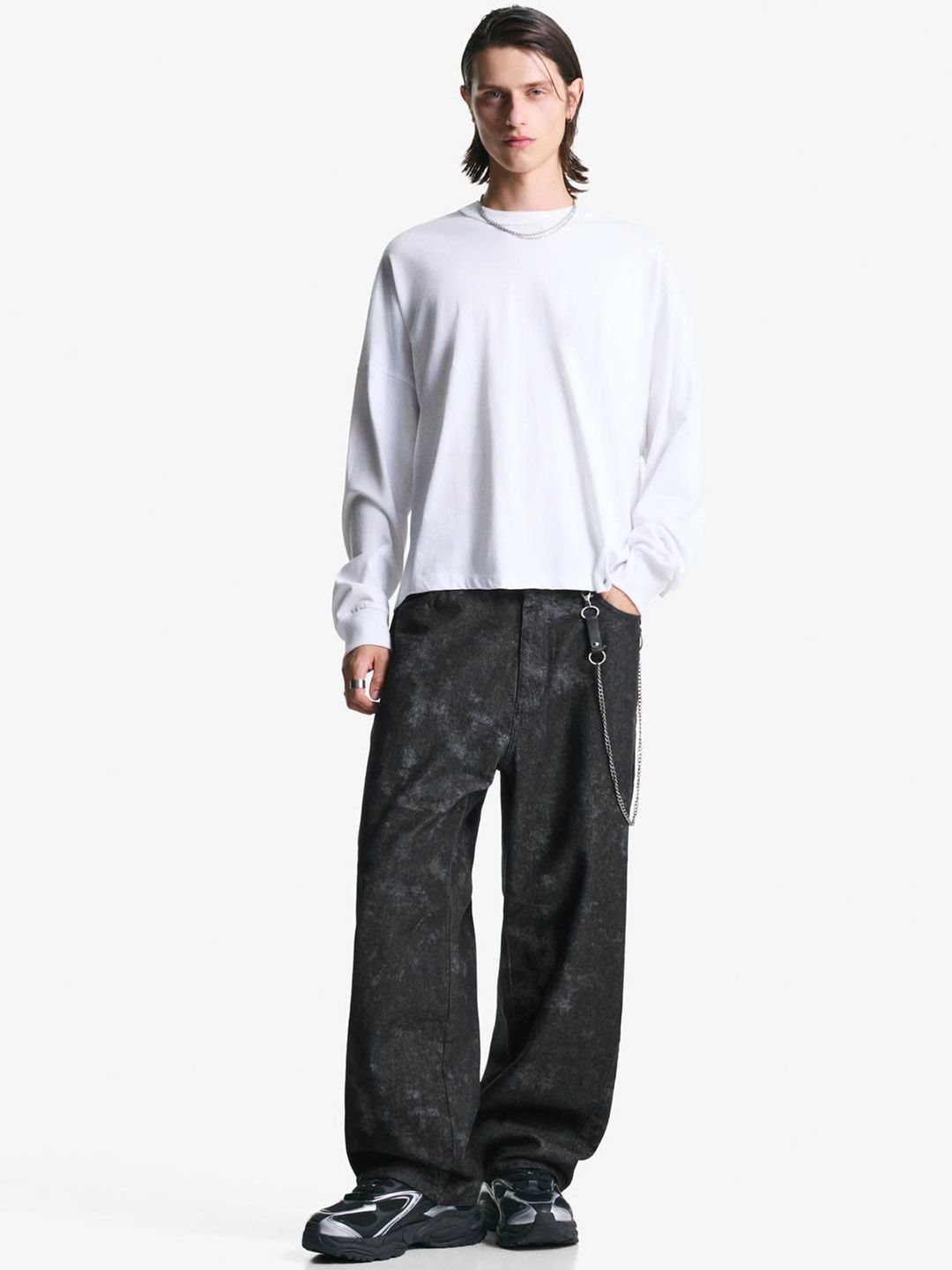 Bershka Men Super Baggy Mid-Rise Trousers-picture-15