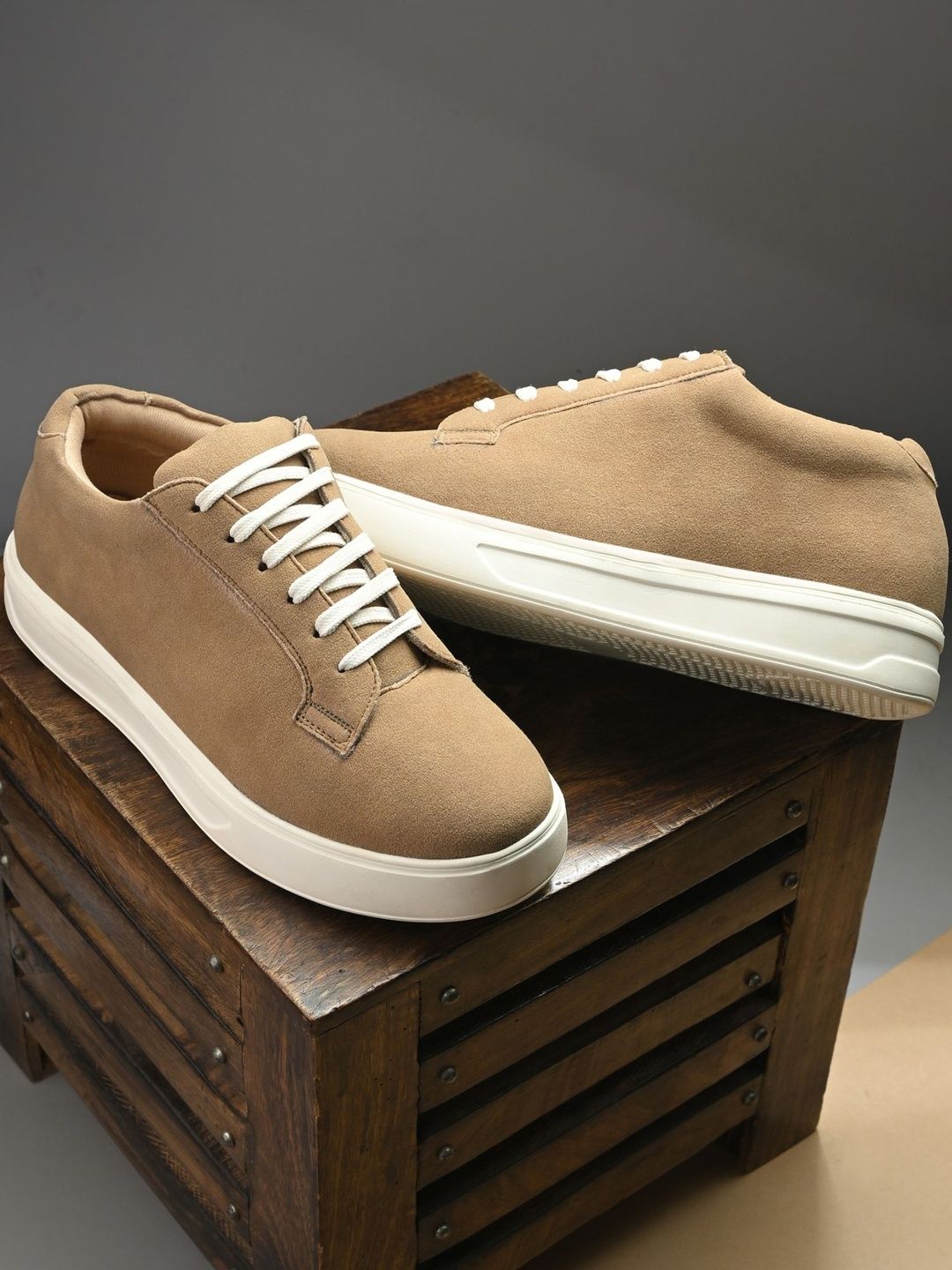 Roadster Men Beige Round Toe Sneakers-picture-23