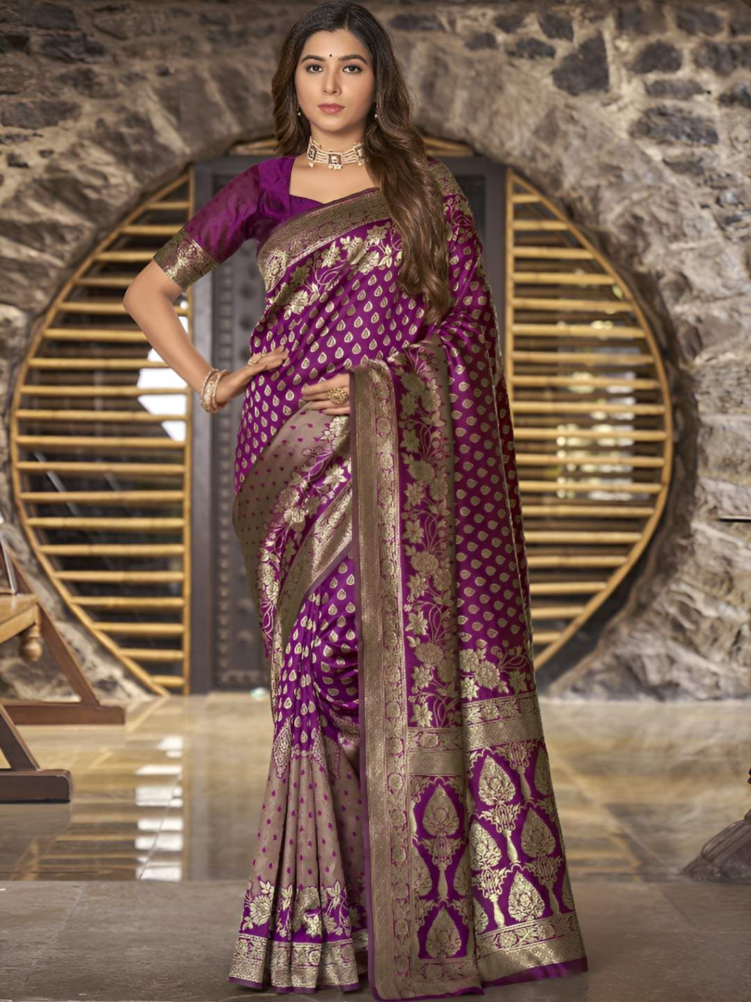 Vastravatika Zari Banarasi Saree With Unstiched Blouse Piece-picture-13