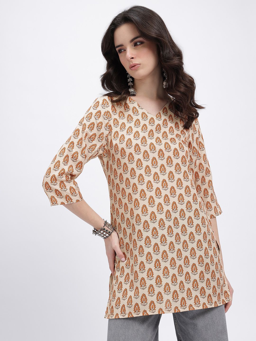 Anouk Rustic Ethnic Motifs Printed V-Neck Straight Kurti-picture-32