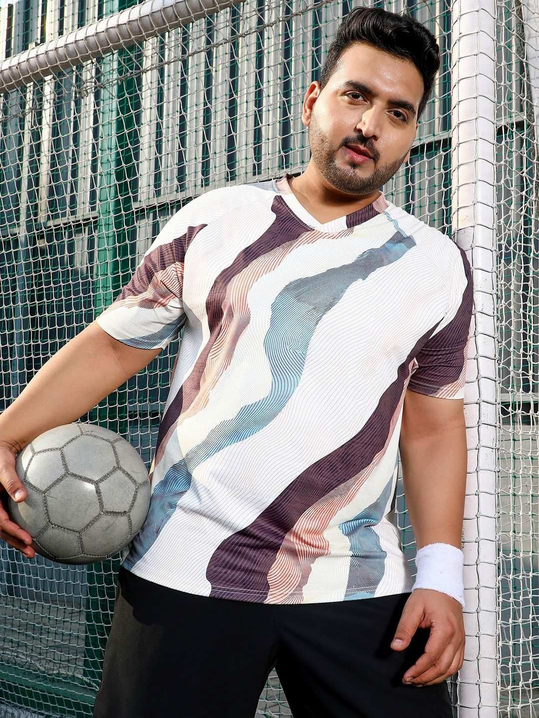 Instafab Plus Men Abstract Printed V-Neck Activewear T-shirt-image-19