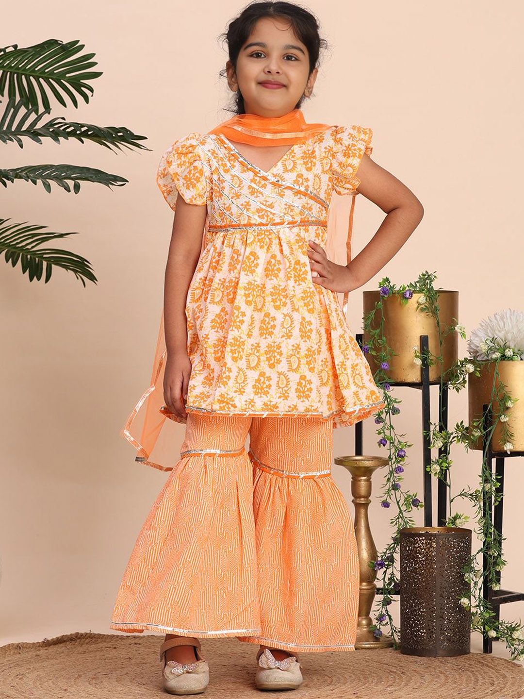 Cutiekins Girls Floral Printed V-Neck Gotta Patti Kurta With Sharara & Dupatta-picture-22