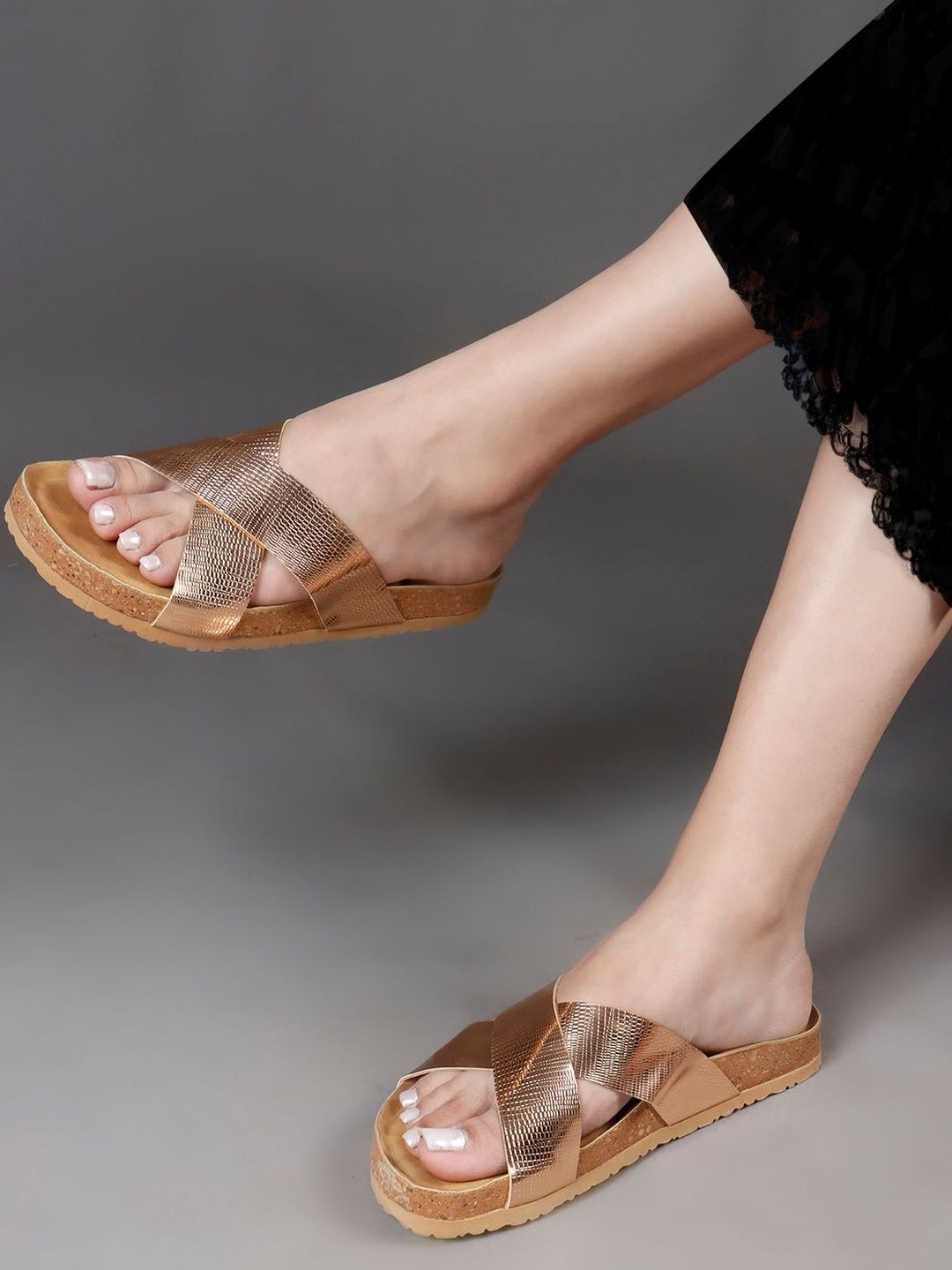 Dollphin Women Rose Gold One Toe Flats-picture-12