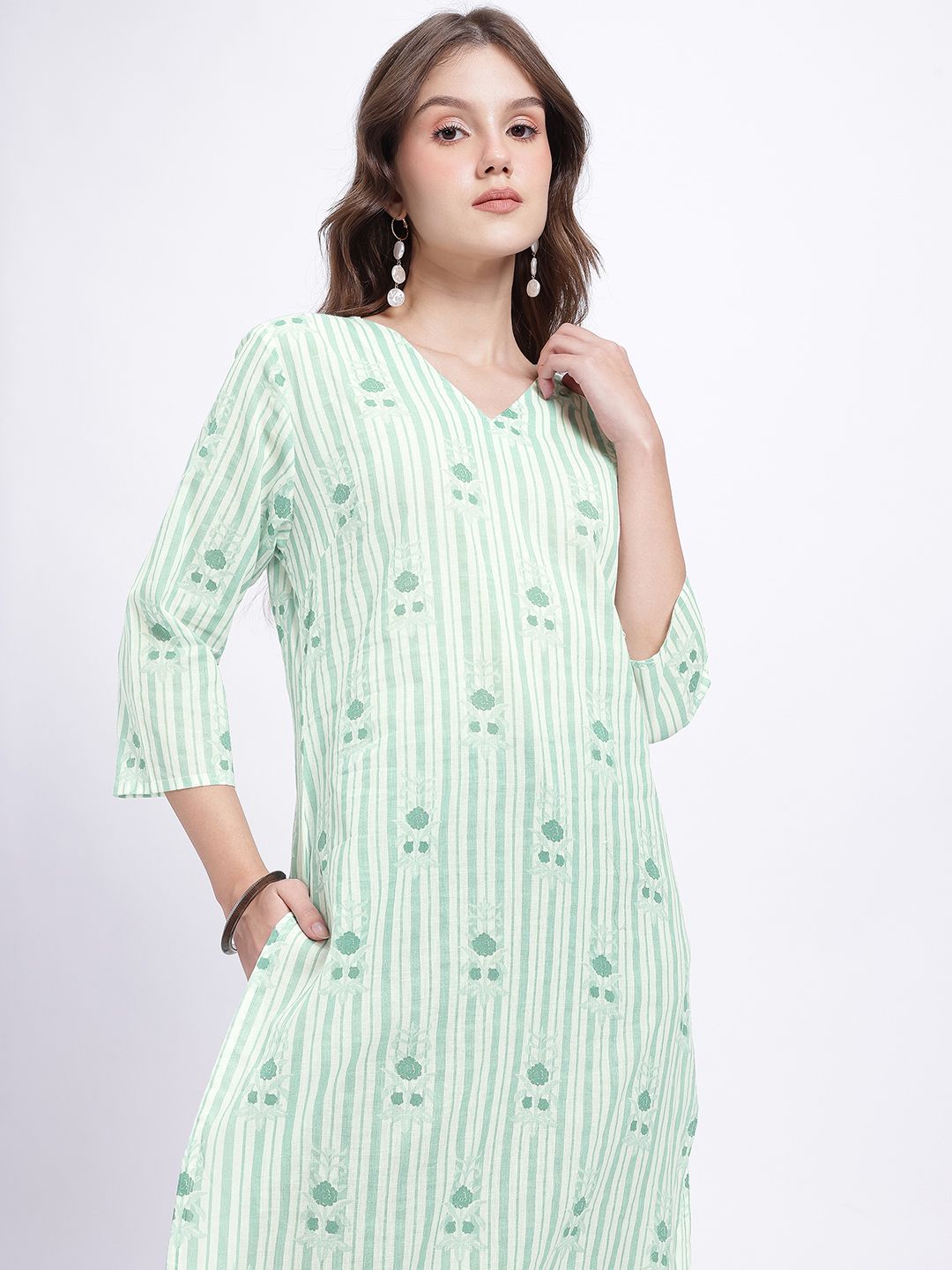 Anouk Rustic Striped V-Neck Pure Cotton Straight Kurta-picture-25