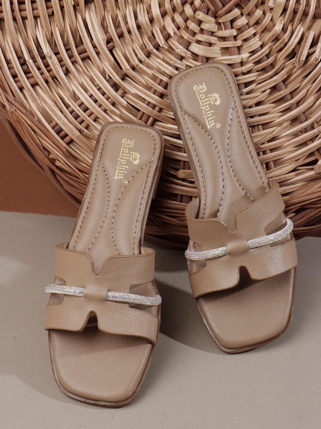 Dollphin Women Square Open Toe Flats-picture-32