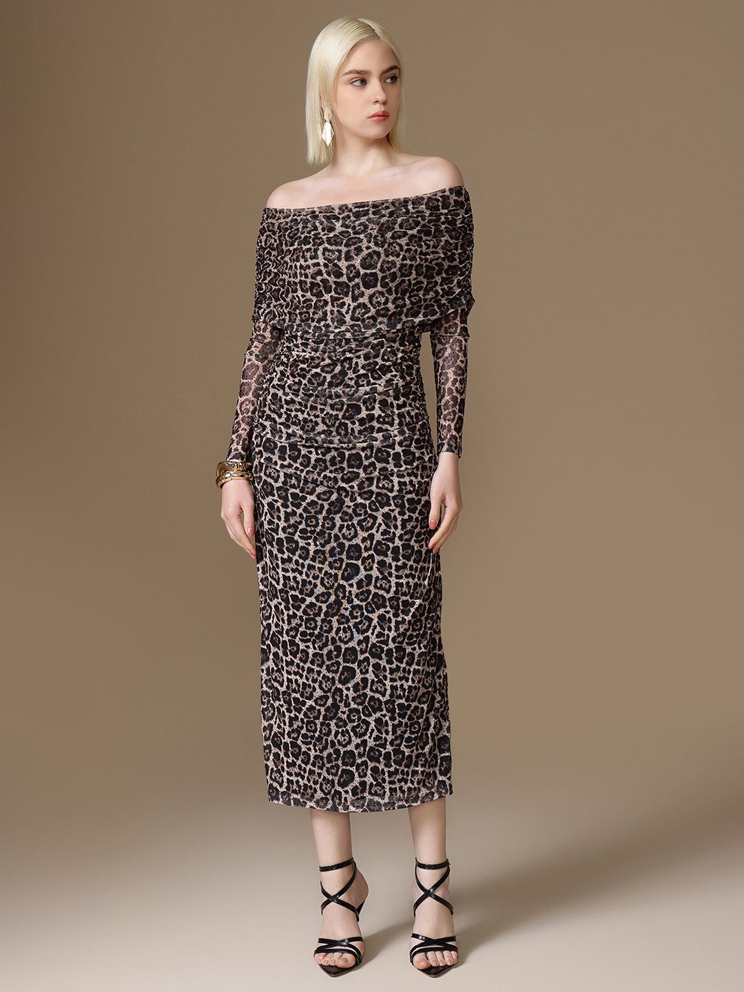 Kazo Animal Printed Off-Shoulder Bodycon Midi Dress-picture-51