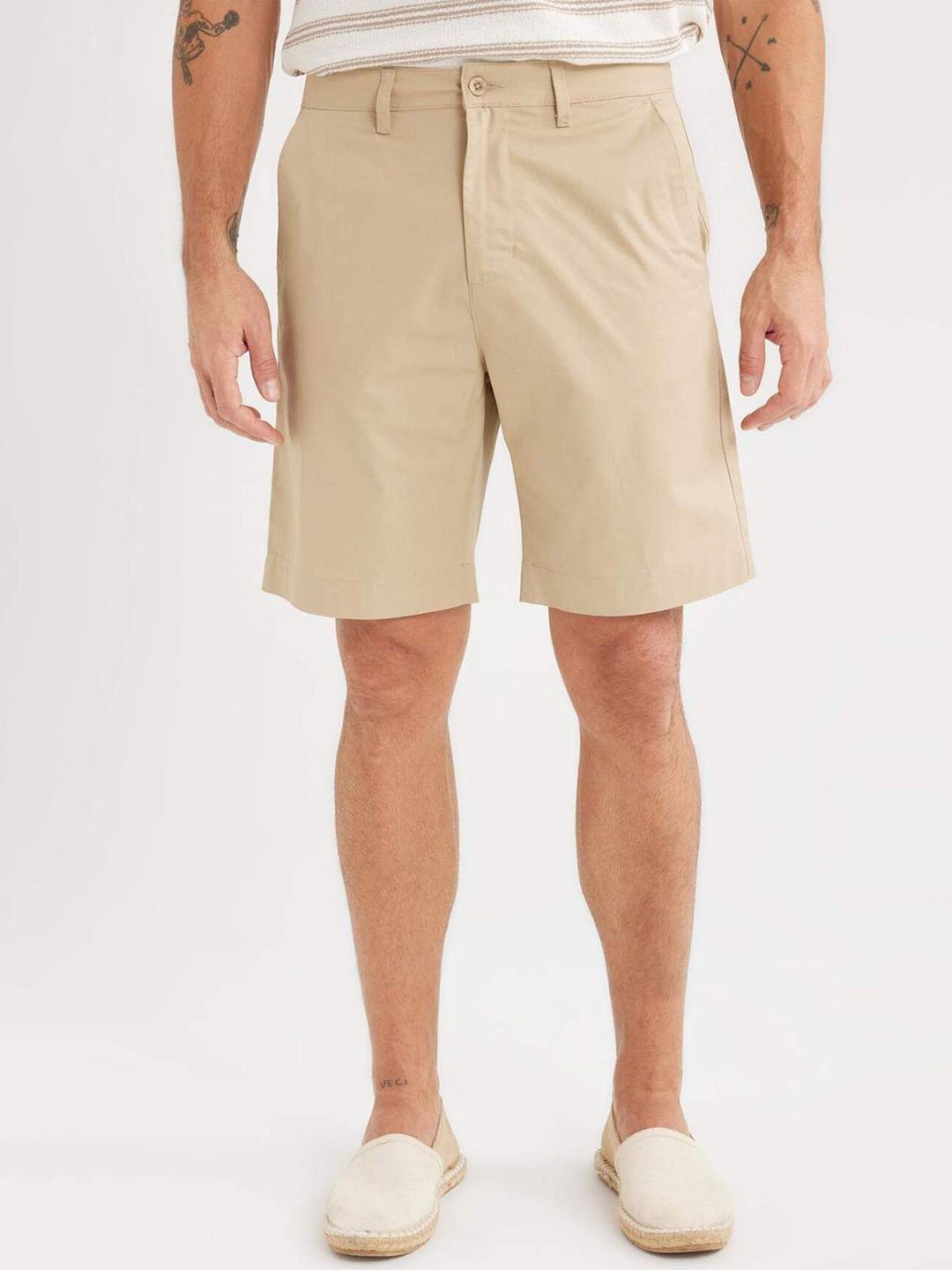DeFacto Men Regular Fit Mid-Rise Cotton Shorts-picture-11