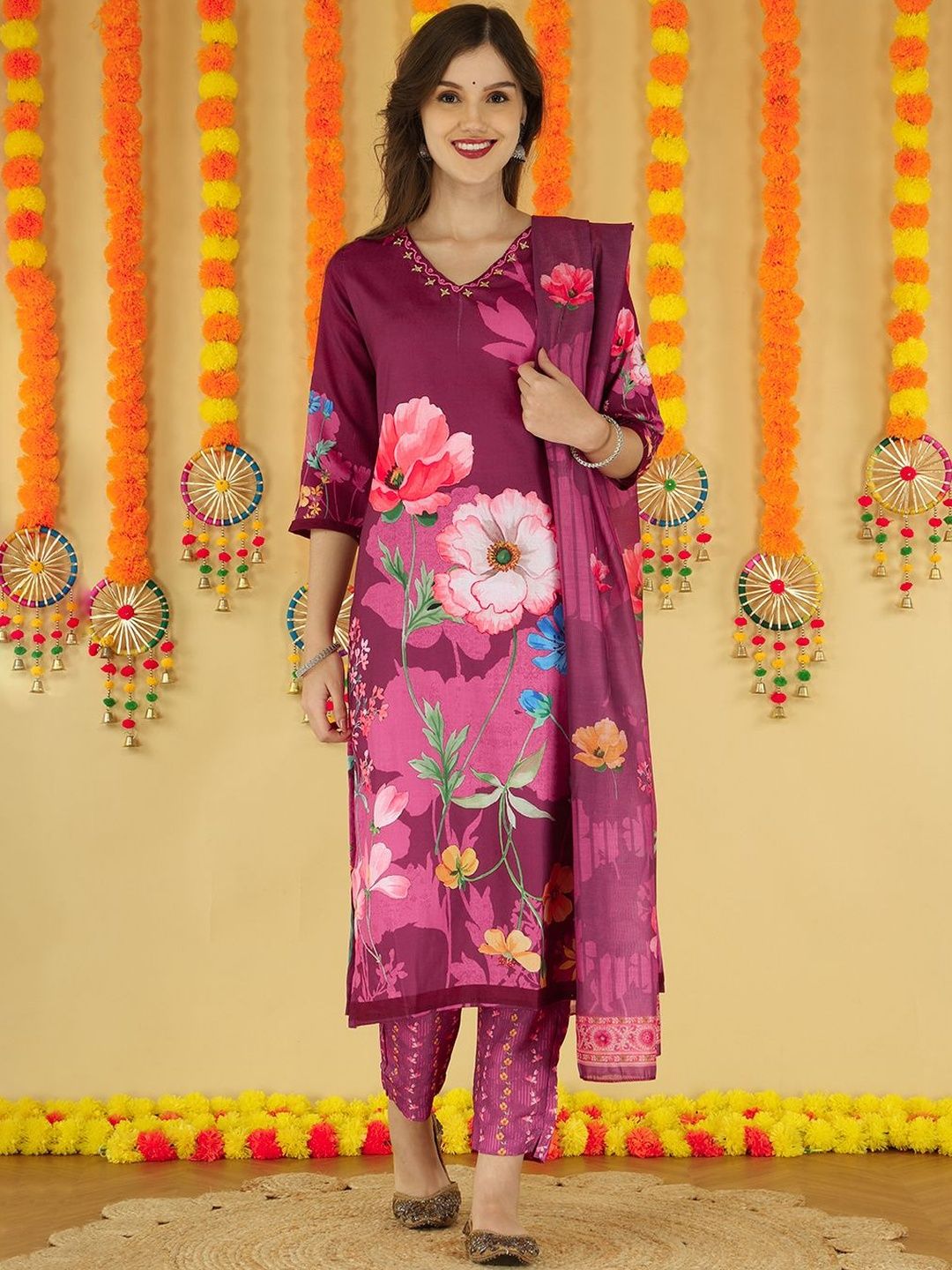 Anouk Women Floral Printed Regular Linen Kurta with Trousers & With Dupatta-picture-19