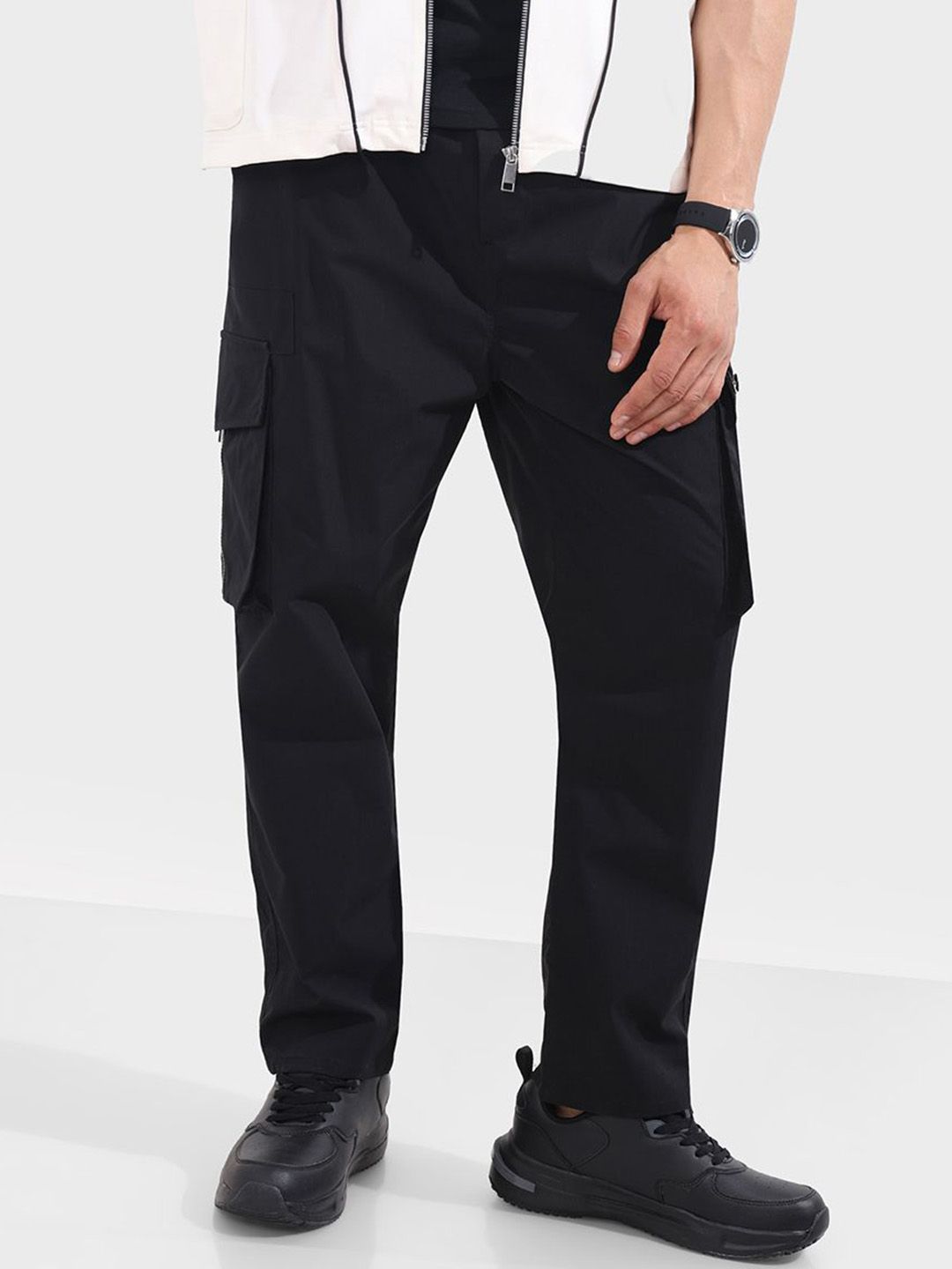 The Indian Garage Co Men Relaxed Fit Cargos Trousers-image-26