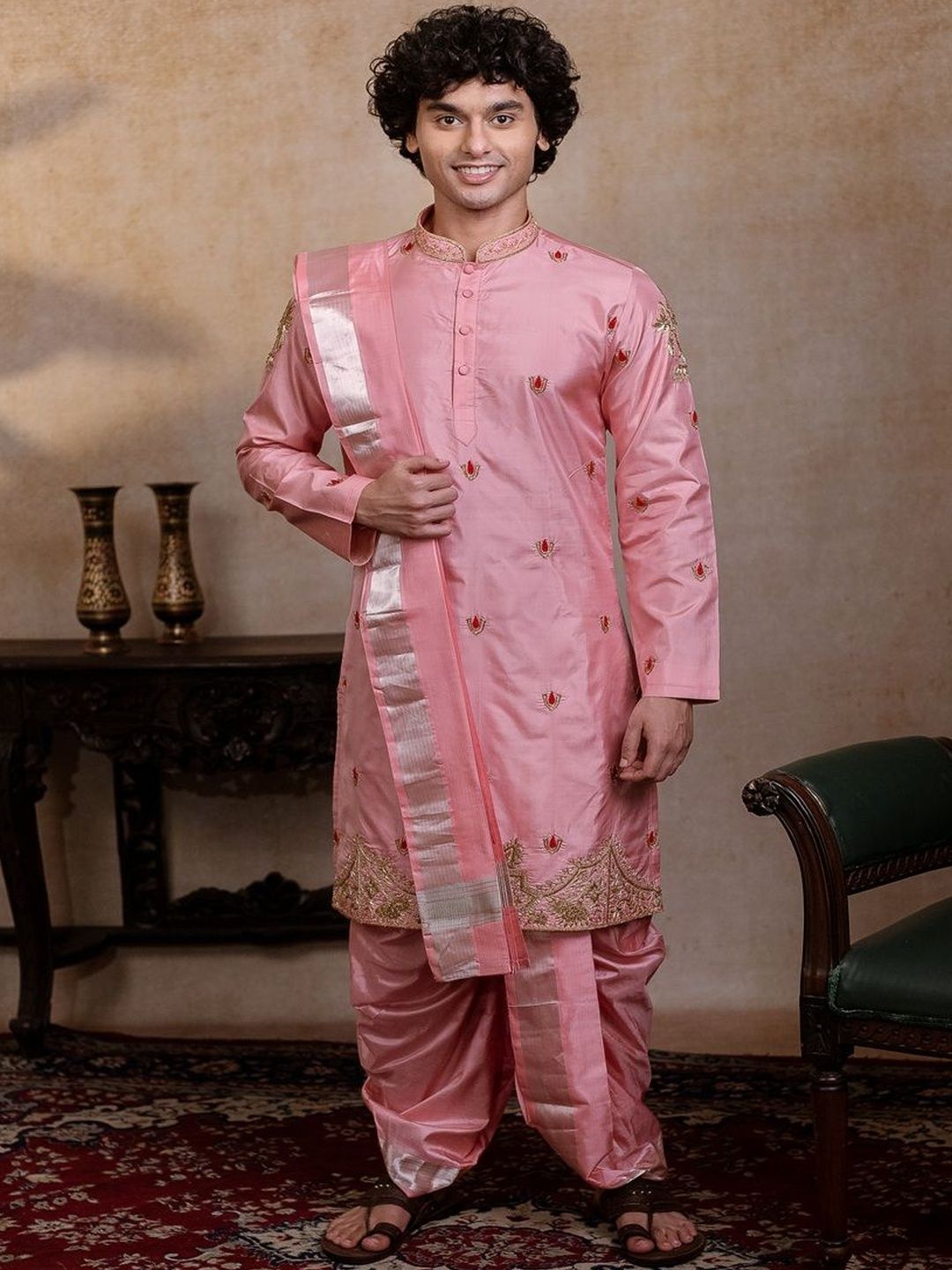 HILO DESIGN Men Ethnic Motifs Embroidered Regular Pure Silk Kurta with Dhoti Pants & With Dupatta-picture-26