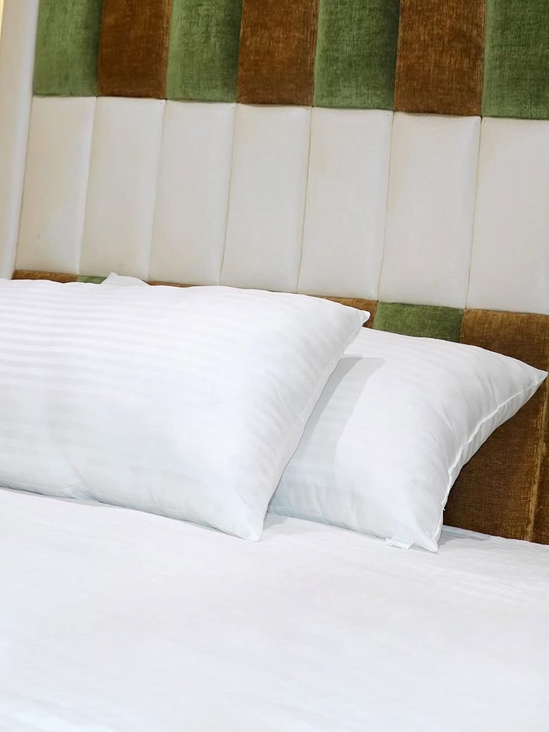 VLYSIUM White 2 Pieces Striped Lightweight Rectangle Sleep Pillows-picture-16
