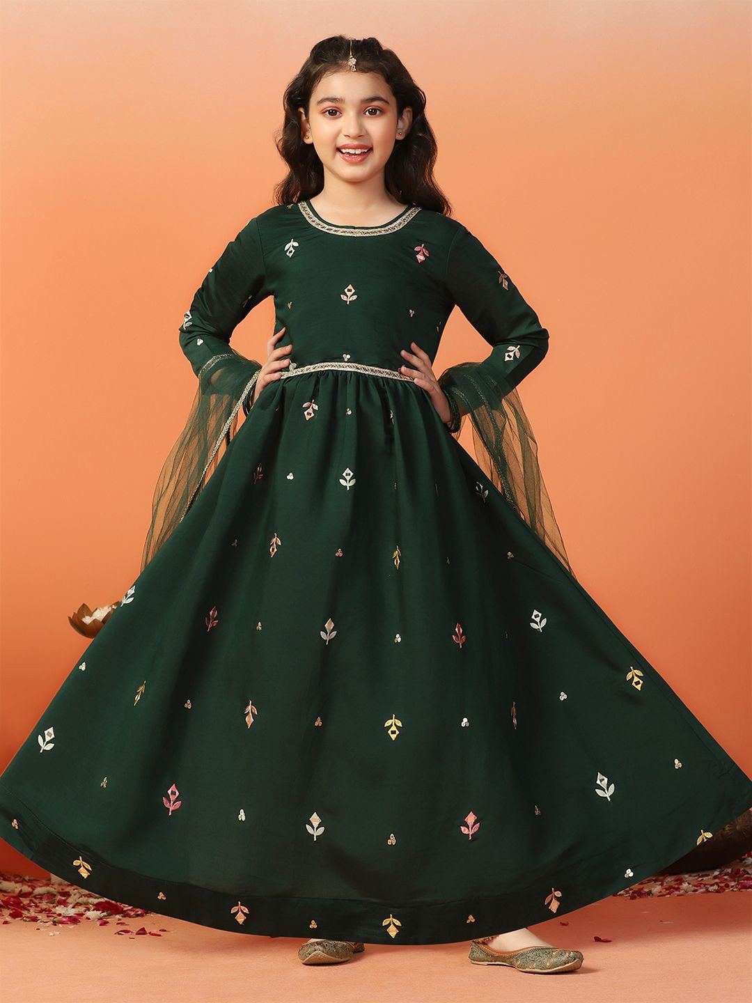 FASHION DREAM Girls Embroidered Belted Fit and Flare Maxi Ethnic Dress With Dupatta