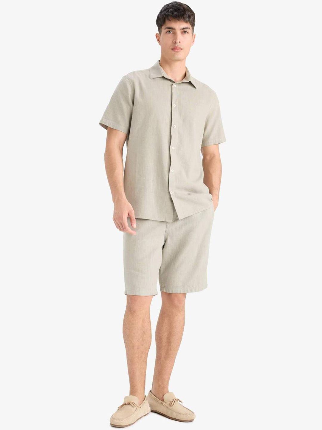 DeFacto Men Regular Fit Mid-Rise Shorts-picture-13