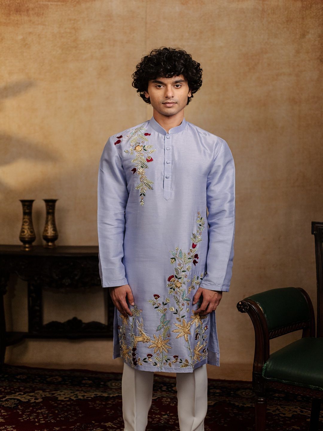 HILO DESIGN Floral Embroidered Mandarin Collar Straight Kurta-picture-15