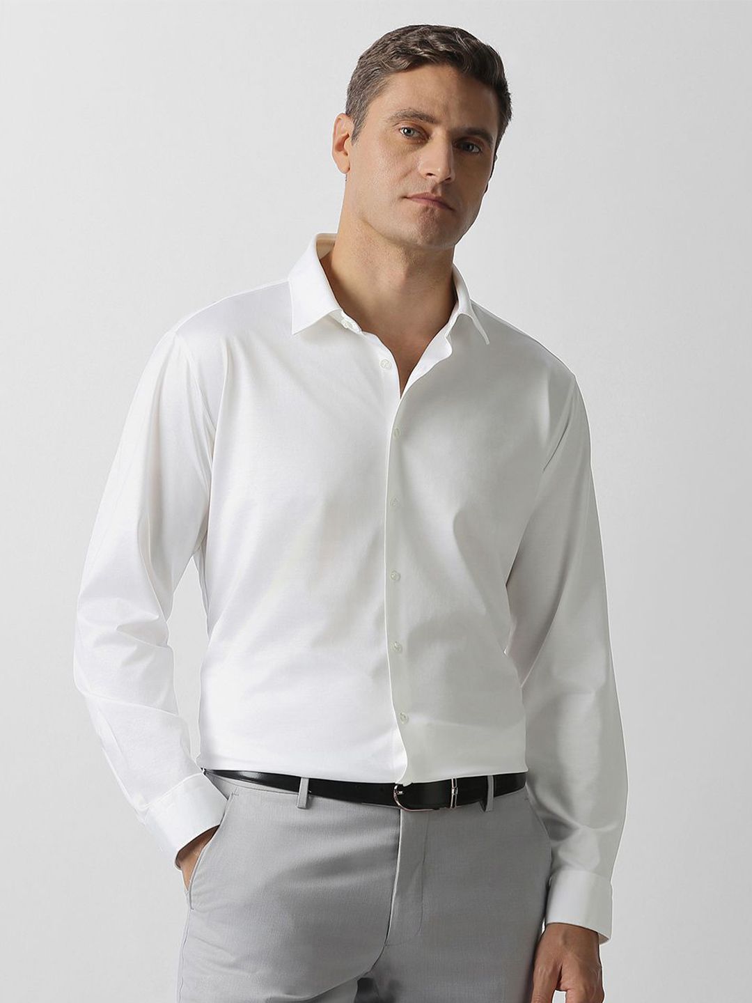 Van Heusen Slim Fit Spread Collar Pure Cotton Formal Shirt