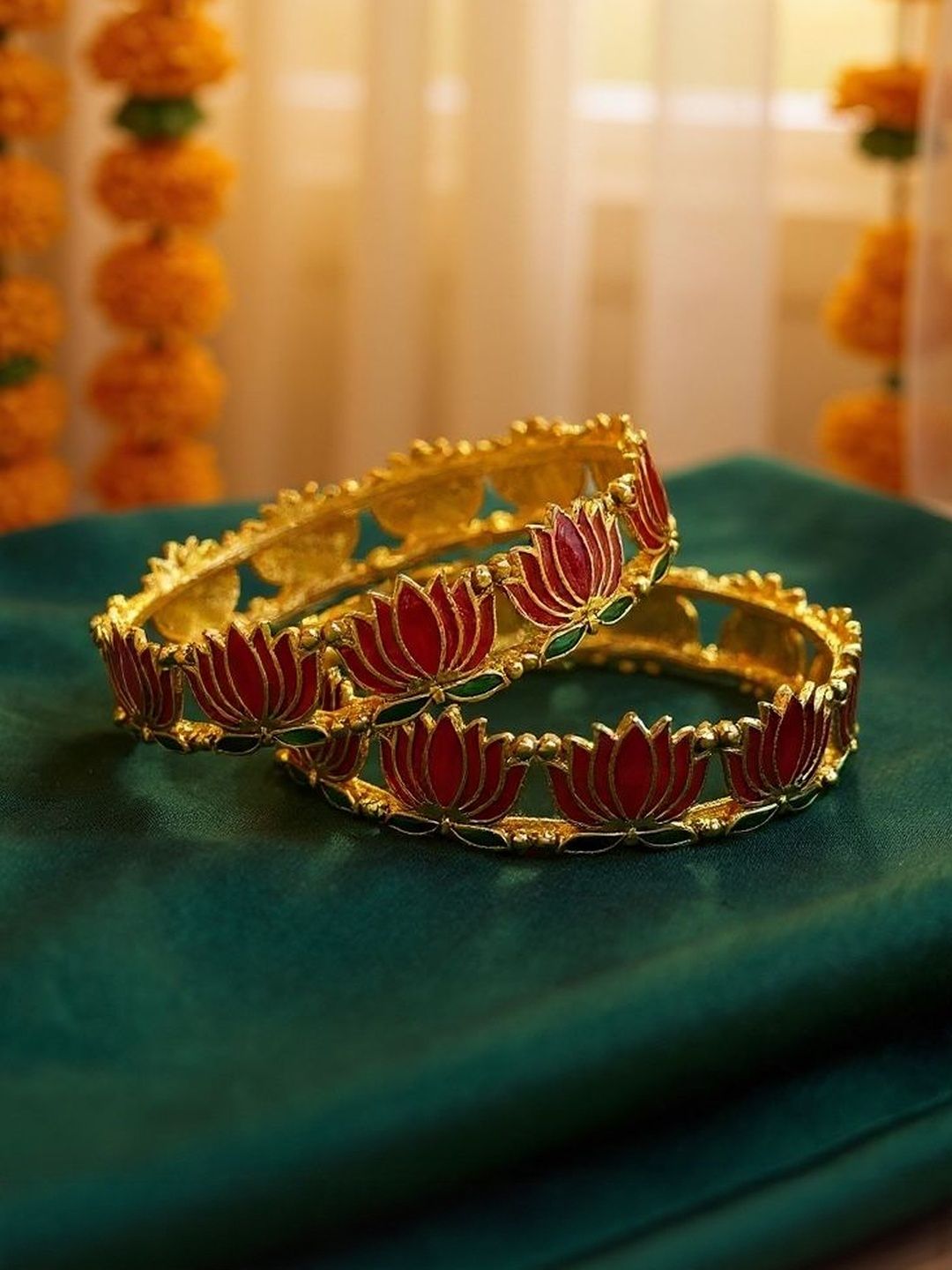 ANTIQUE JEWELLERY Gold-Plated Alloy-picture-29