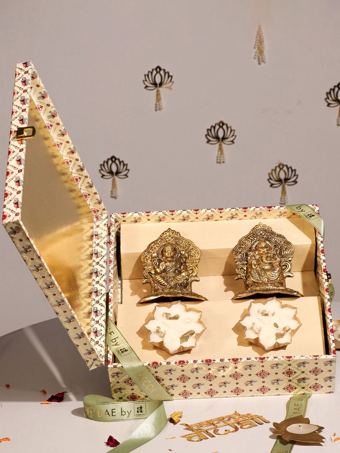 Art Street White 4 Pieces Laxmi Ganesh Idol With Urli Diya Set-picture-28