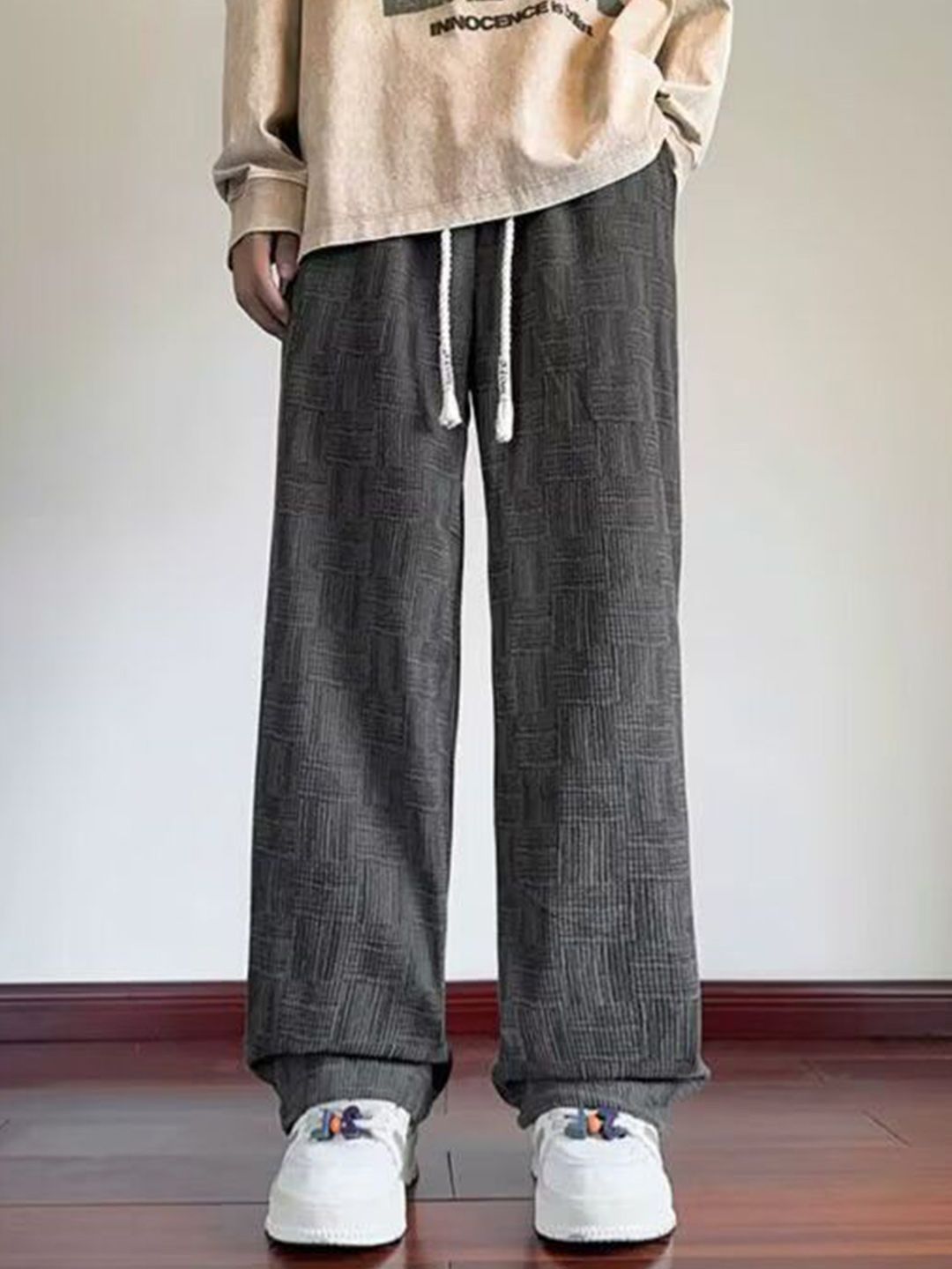 StyleCast x Revolte Men Geometric Printed Loose Fit Mid-Rise Chinos Trouser-picture-15