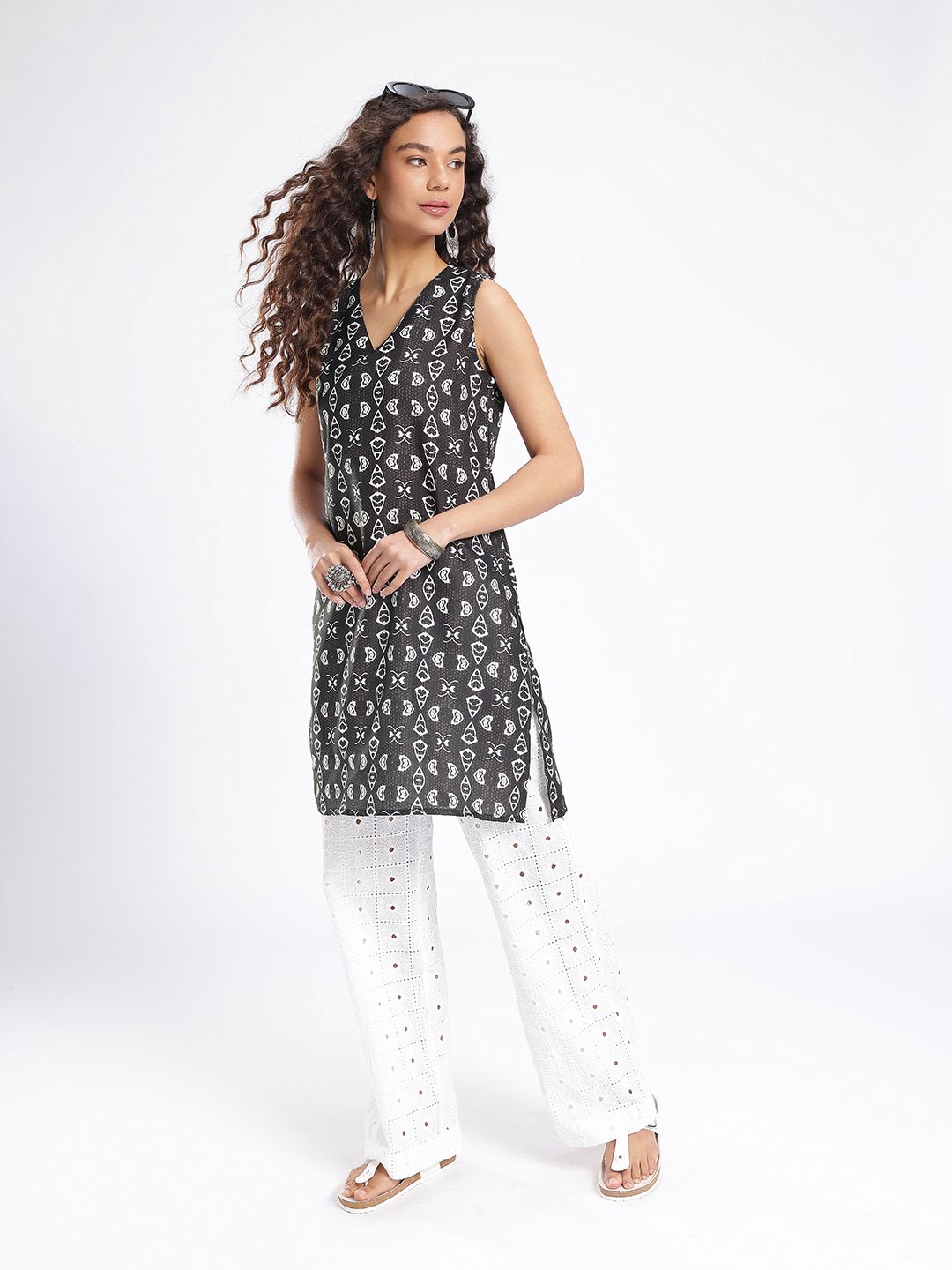 Anouk Rustic Ethnic Motifs Printed V-Neck Straight Kurta-image-6