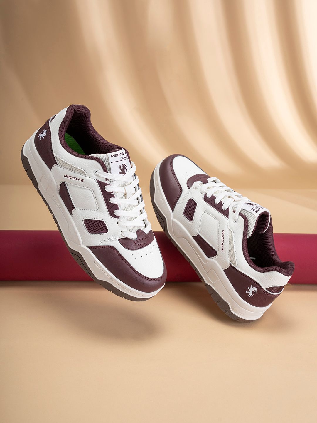 Red Tape Men Colourblocked Lace-Ups Round Toe Sneakers-picture-15