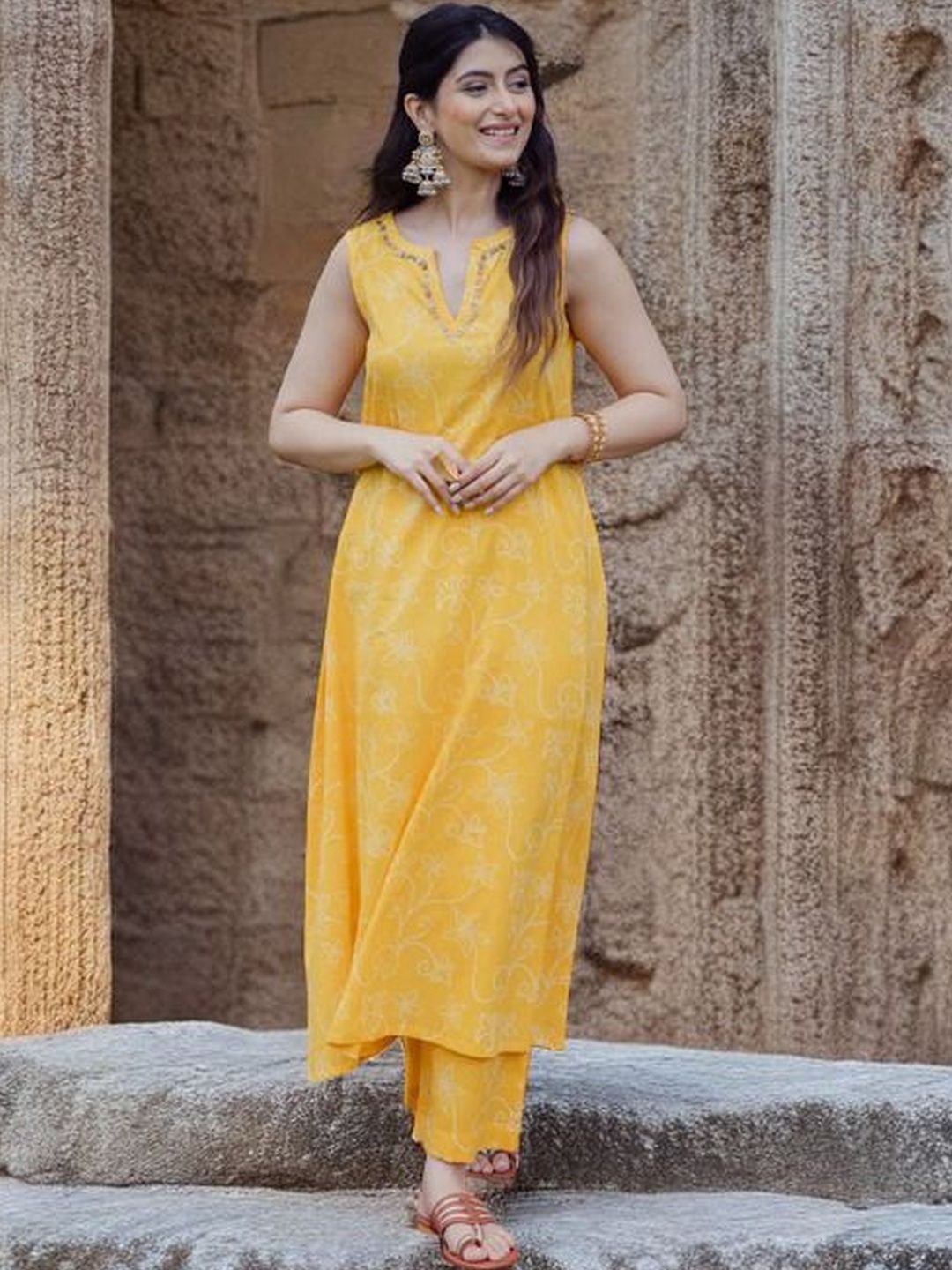 MANOJAVA Women Floral Printed Cotton Kurta with Trousers-image-41