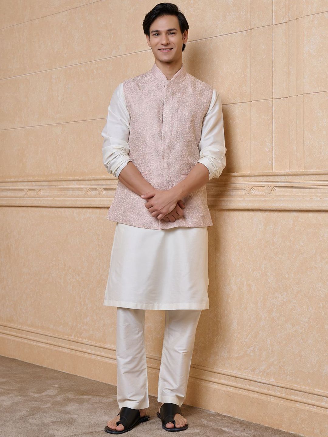 Tasva Men Embroidered Band Collar Sleeveless Bundi Nehru Jackets-image-28