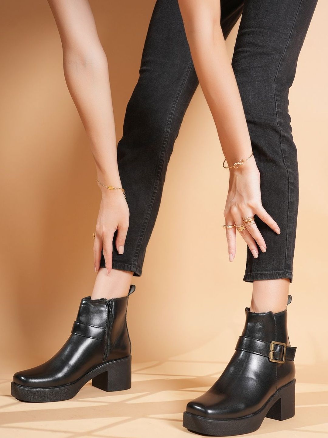 Roadster Women Round Toe Block Heel Boots-picture-31