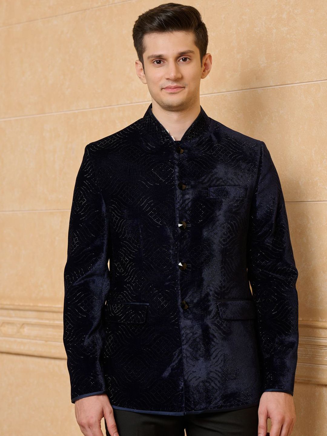 Tasva Men Embellished Single-Breasted Regular Fit Velvet Bandhgala Blazer-picture-15