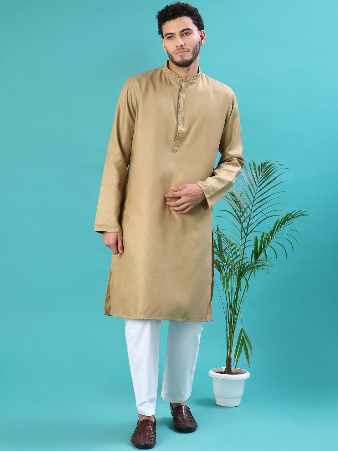 V-Mart Men Regular Embroidered Thread Work Kurta with Pyjamas-picture-20