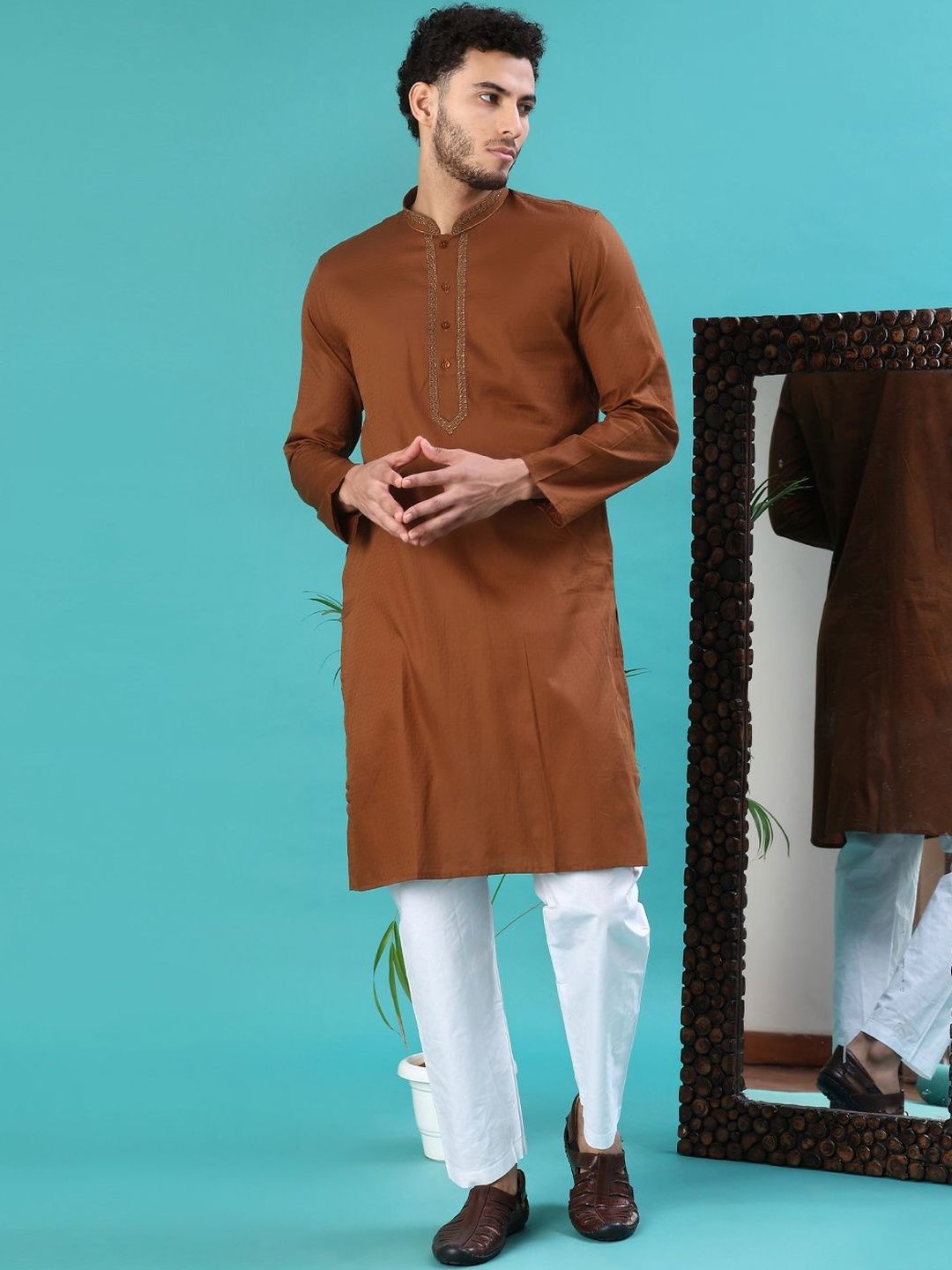 V-Mart Men Ethnic Motifs Embroidered Kurta with Pyjamas-picture-25