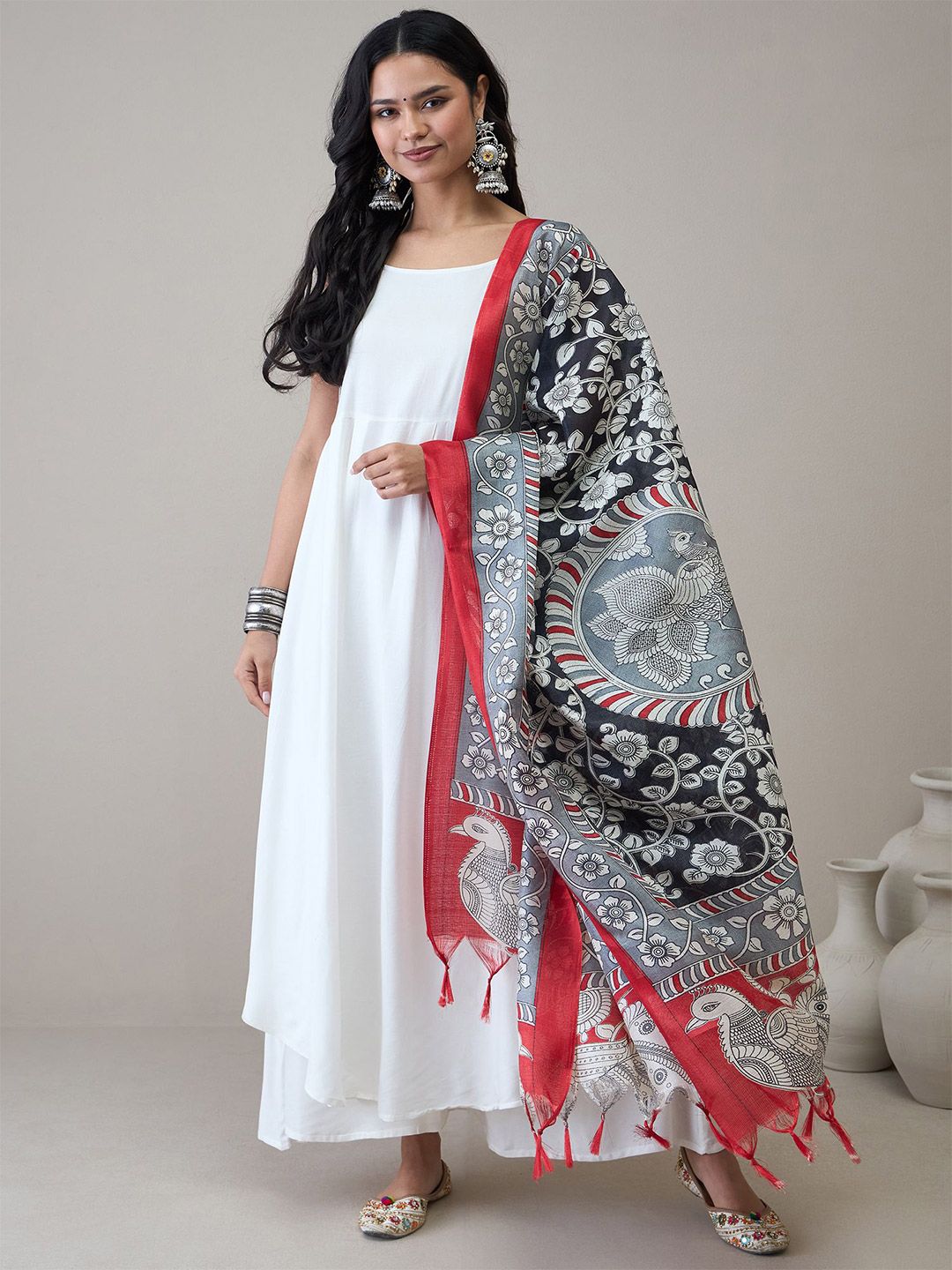 InWeave Floral Printed Tasselled Kalamkari Dupatta-picture-48