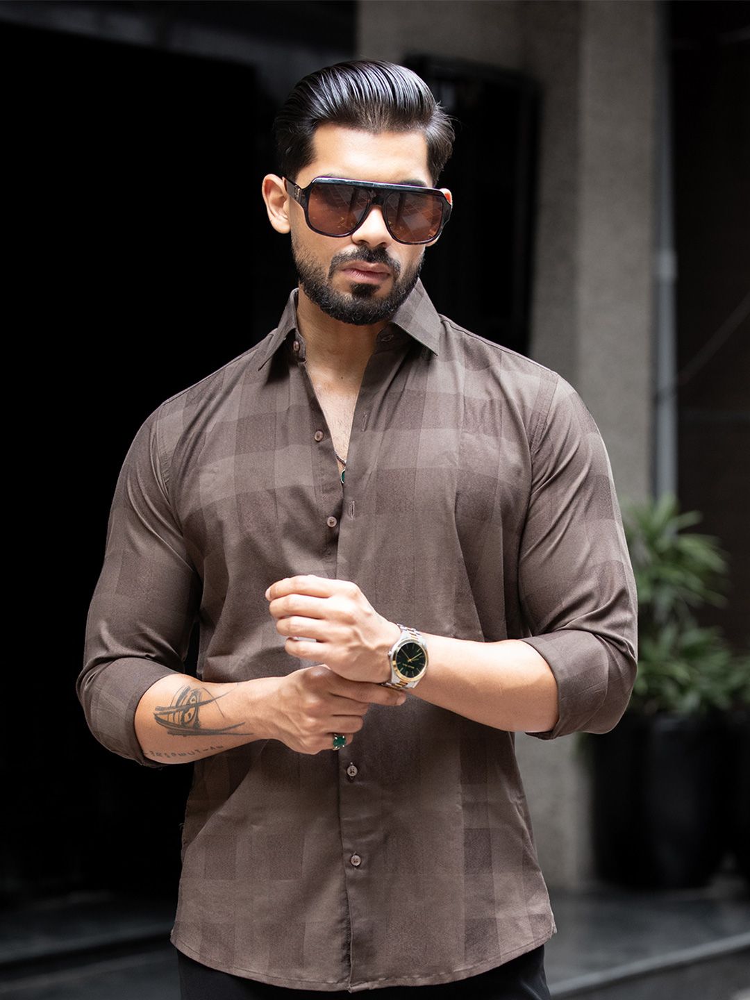 Urban Scissors Men Comfort Fit Checked Spread Collar Cotton Casual Shirt-picture-12