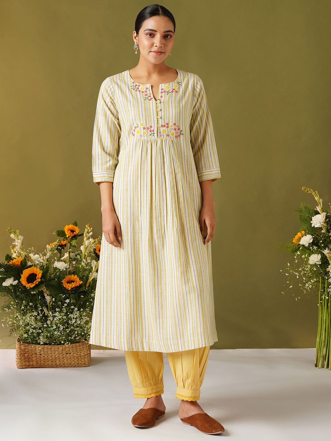 JAYPORE Women Loose Fit Mid-Rise Cotton Trouser-picture-24
