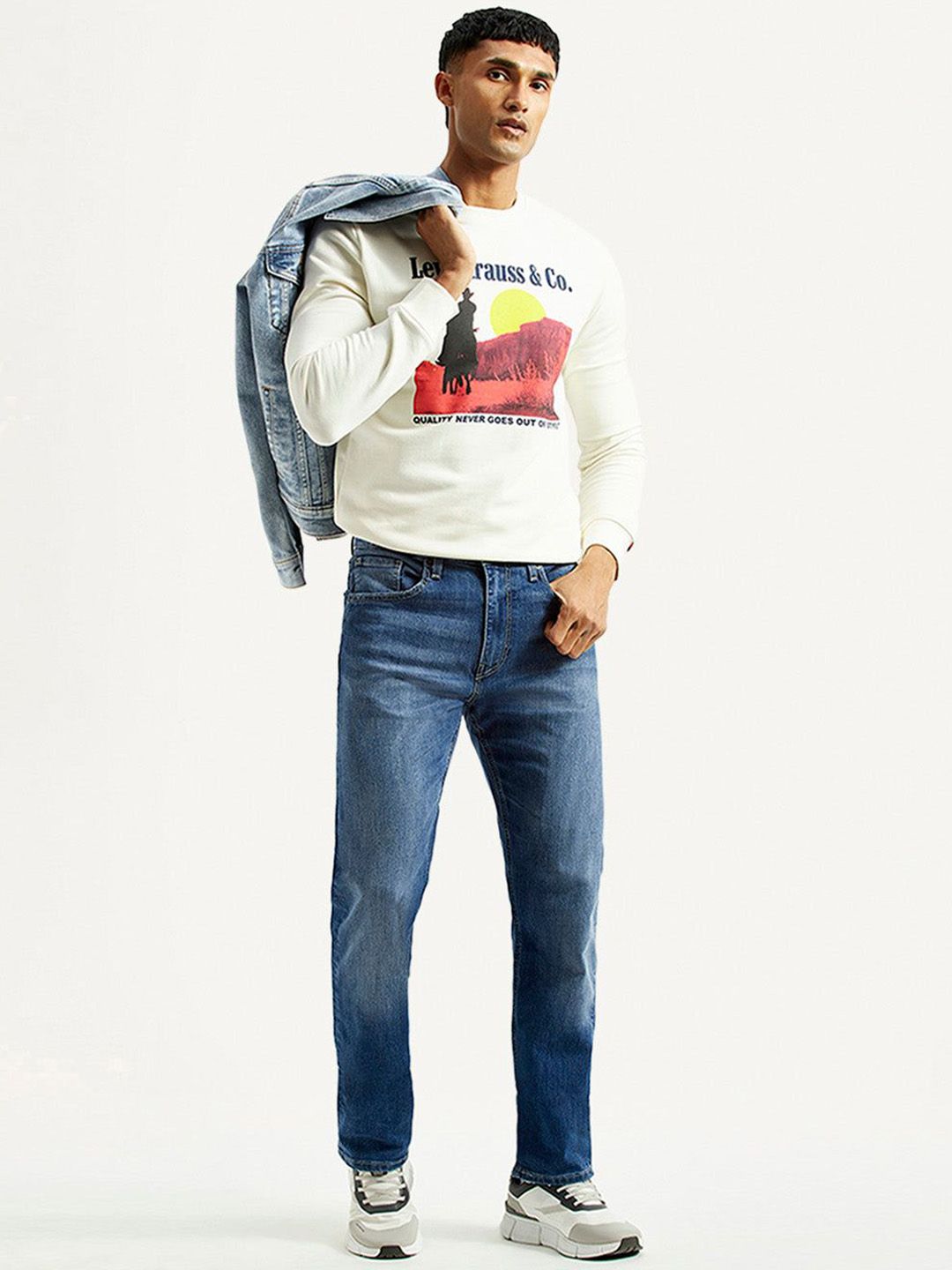 Levis Men 513 Classic Straight Fit Mid-Rise Light Fade Stretchable Jeans-picture-22