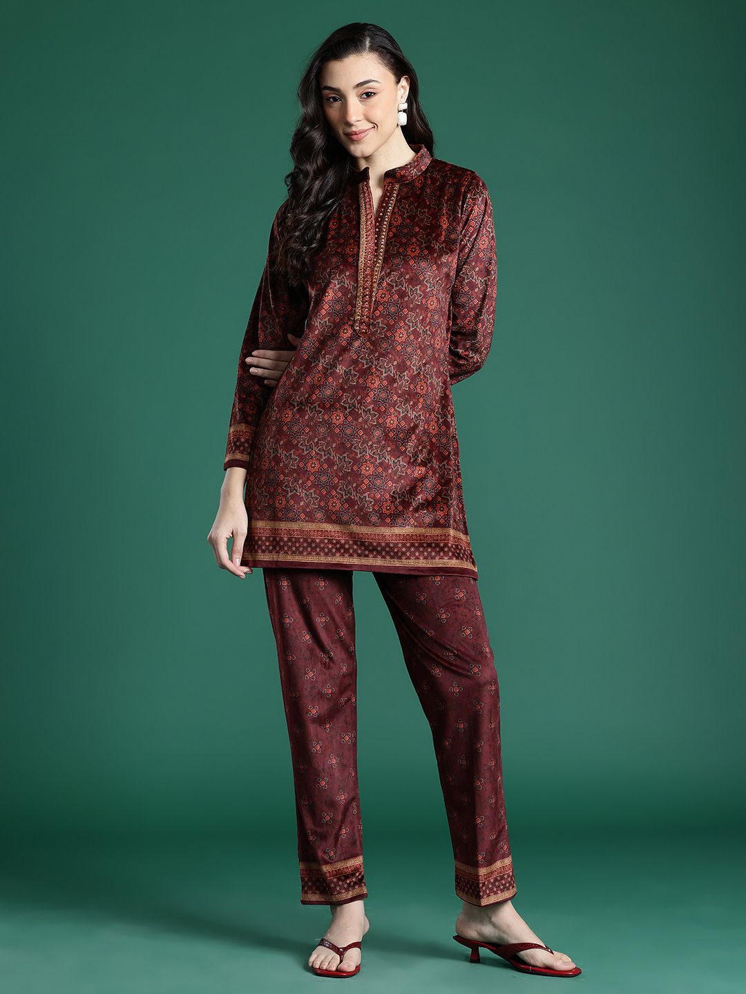 Cayman Floral Print Velvet Co-Ords-picture-14