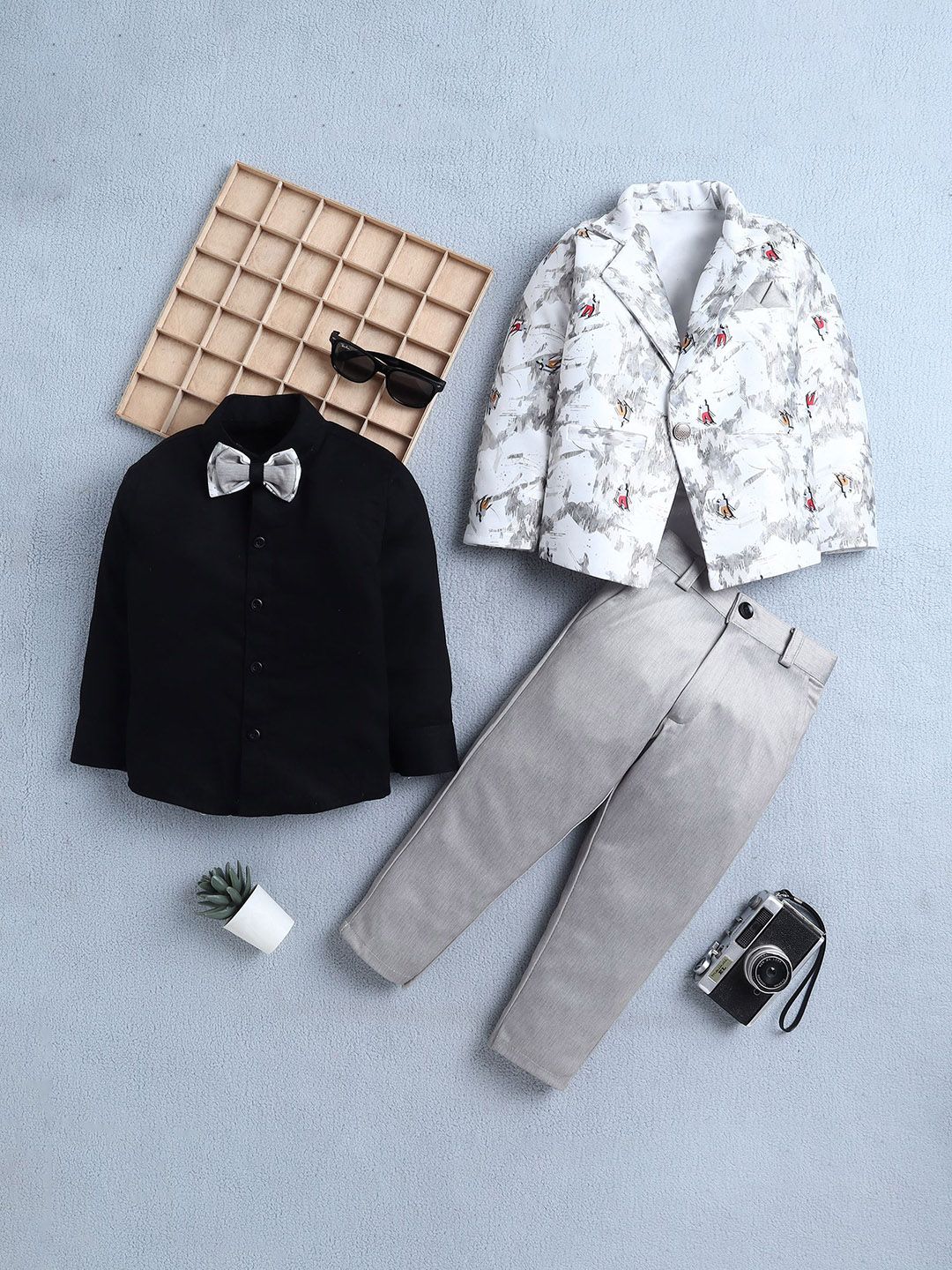 FOURFOLDS Boys Abstract Printed 3 Piece Suit Set With Bow