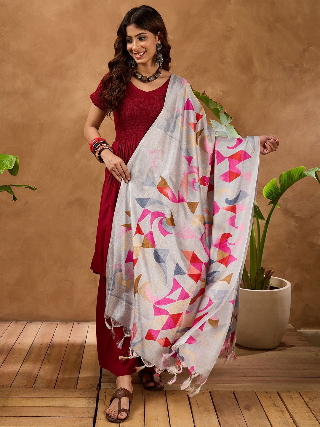 InWeave Abstract Printed Tasselled Dupatta-picture-3