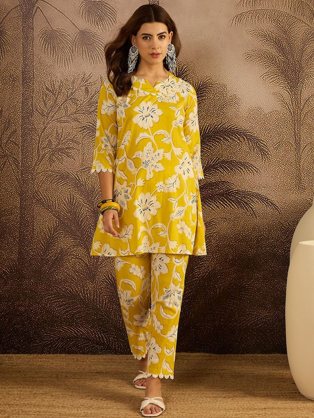 Sangria Women Floral Printed Pure Cotton Tunic and Trousers Co-Ords-picture-29