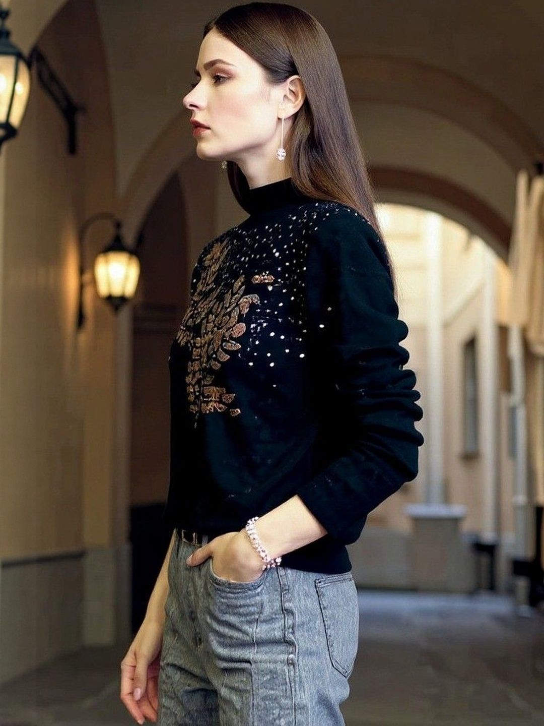 HERE&NOW Black Long Sleeves Round Neck Sweatshirts-picture-10
