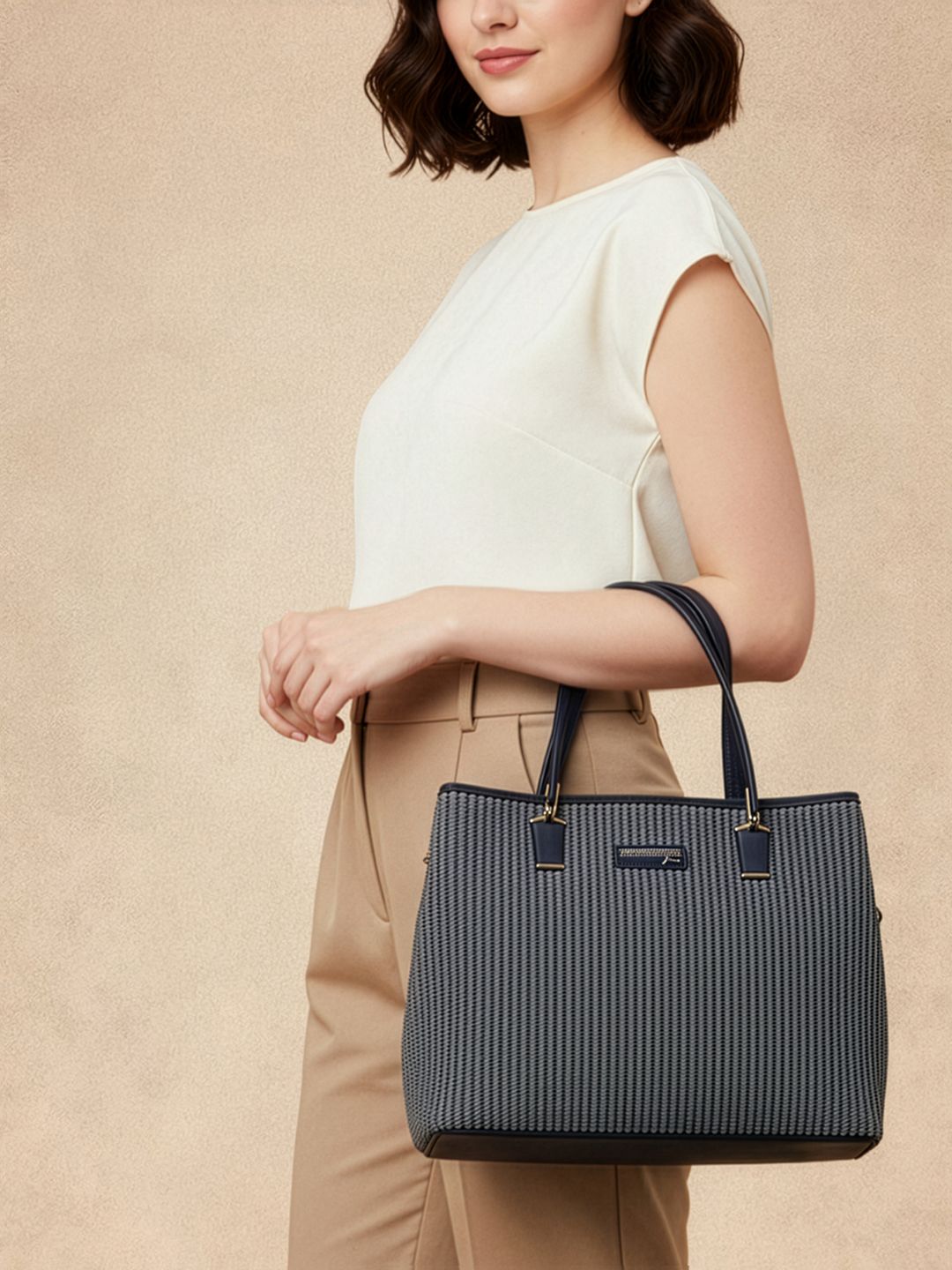 all about you Structured Shoulder Bag-picture-34