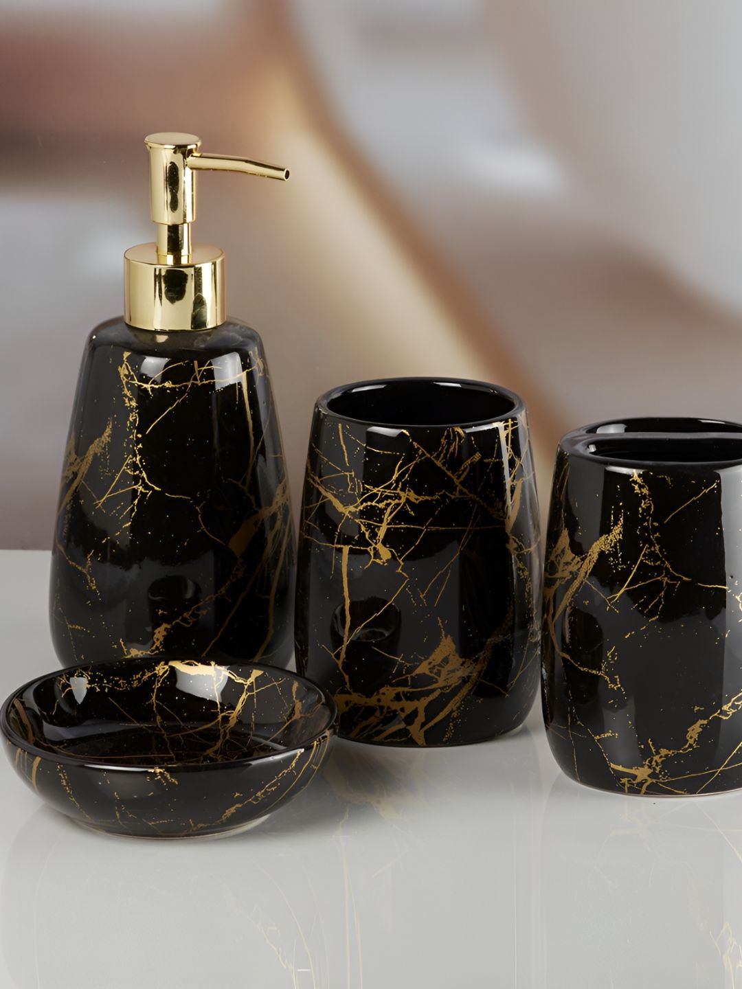 Kookee Black 4 Pieces Abstract Printed Bath Accessories Set-image-3