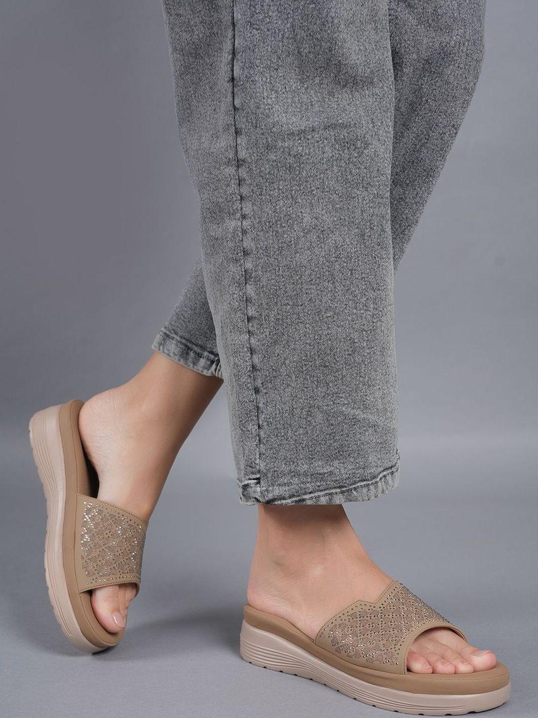 DressBerry Party Wedge Sandals-picture-43