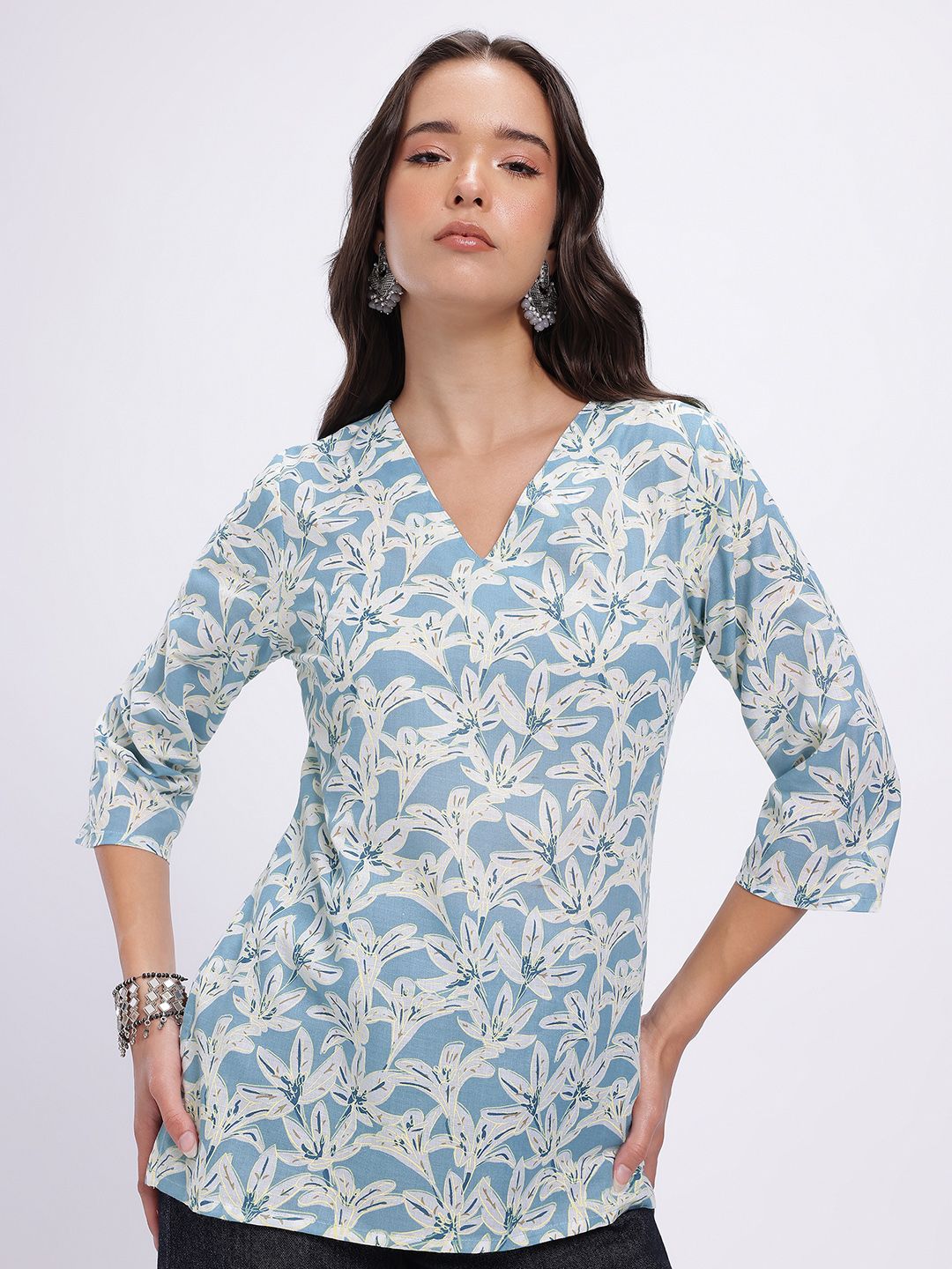 Anouk Rustic Floral Printed V-Neck Straight Kurti-picture-16