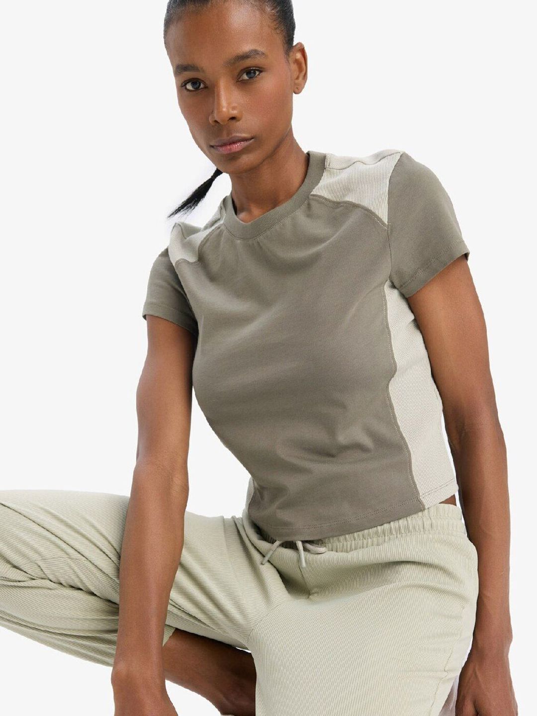 DeFacto Women Colourblocked Round Neck T-shirt-picture-34