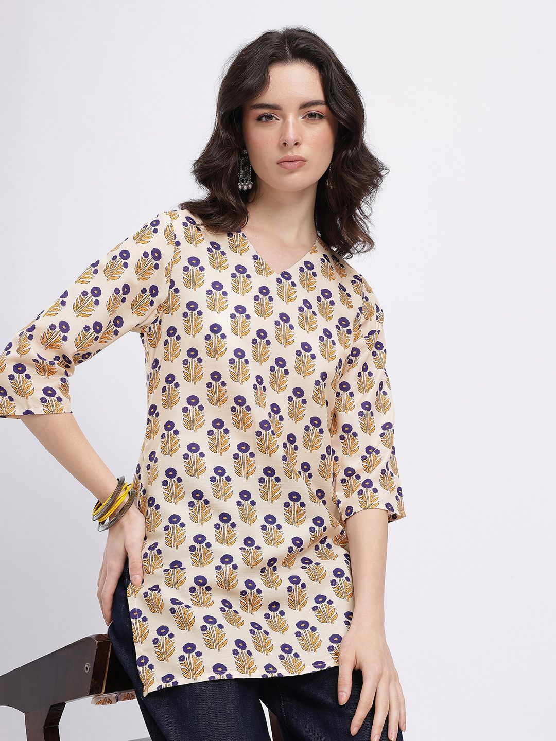 Anouk Rustic Floral Printed V-Neck Kurti-picture-38