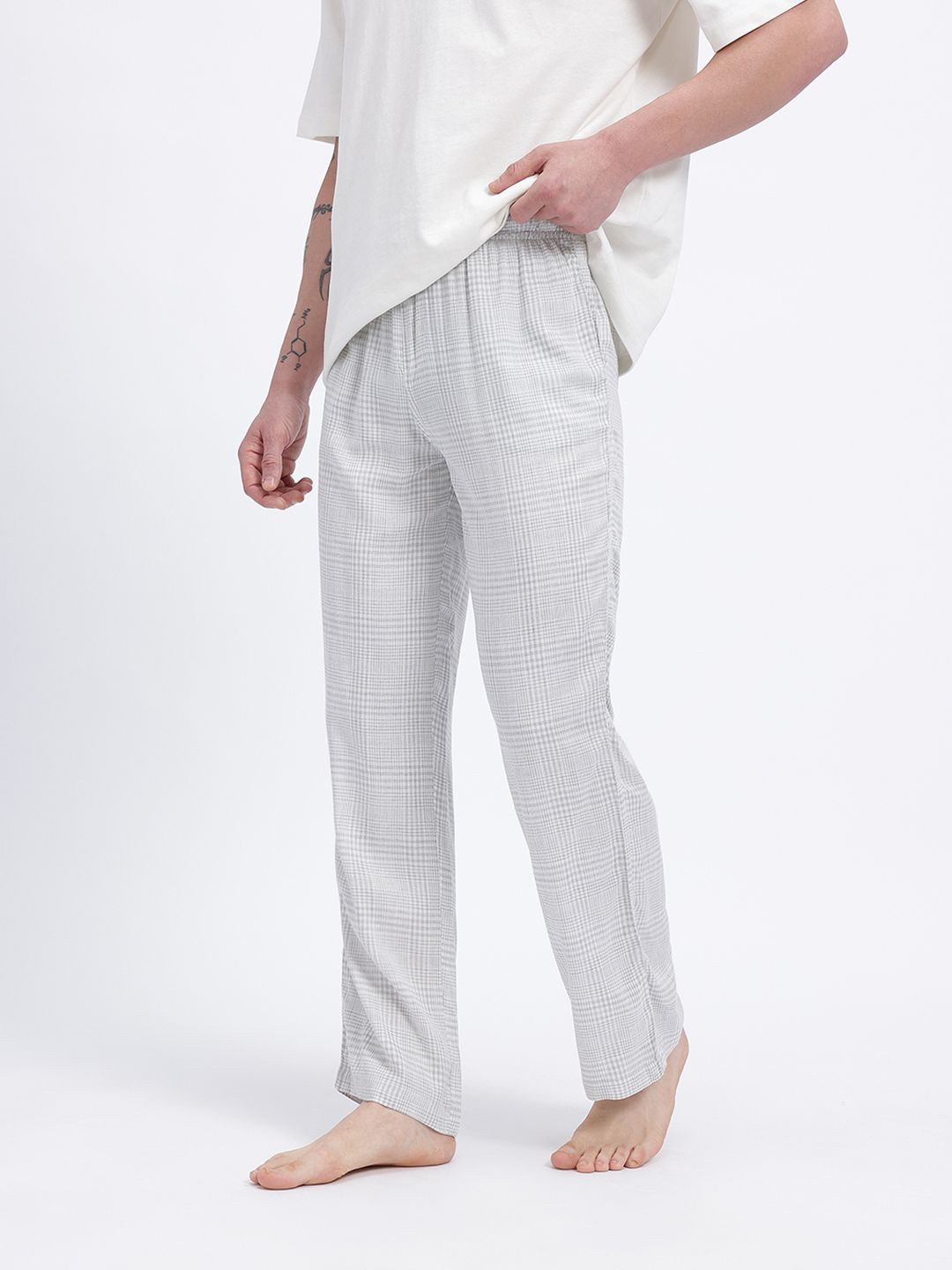 glitchez Men Straight Fit Checked Lounge Pants-picture-42