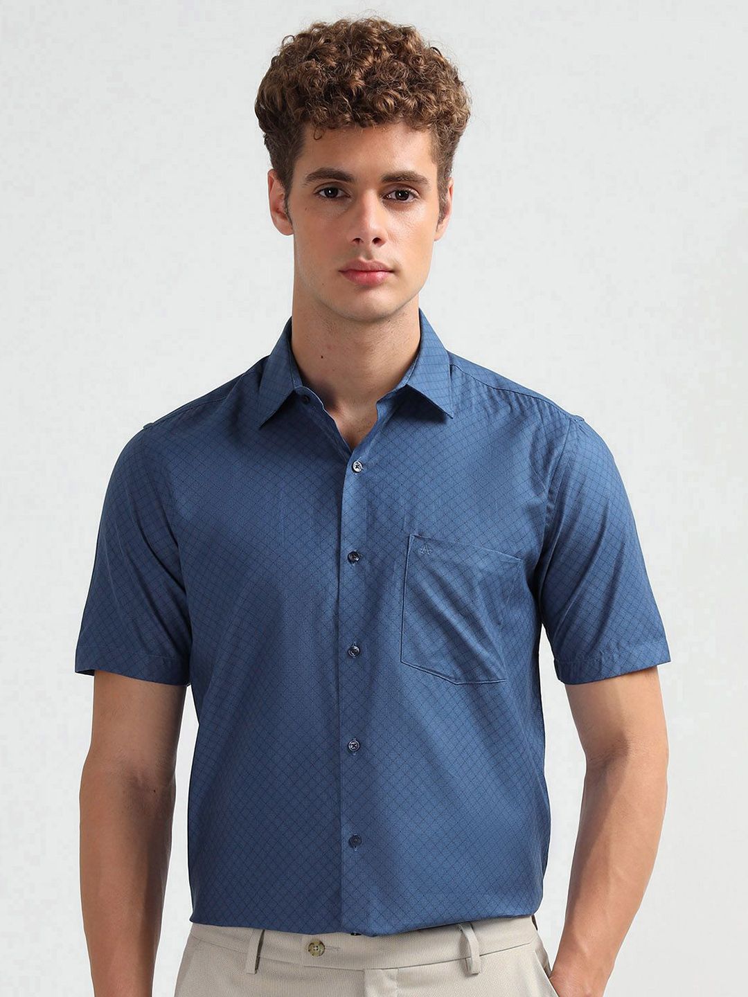 Arrow Geometric Printed Spread Collar Short Sleeves Pure Cotton Slim Fit Shirt-image-3