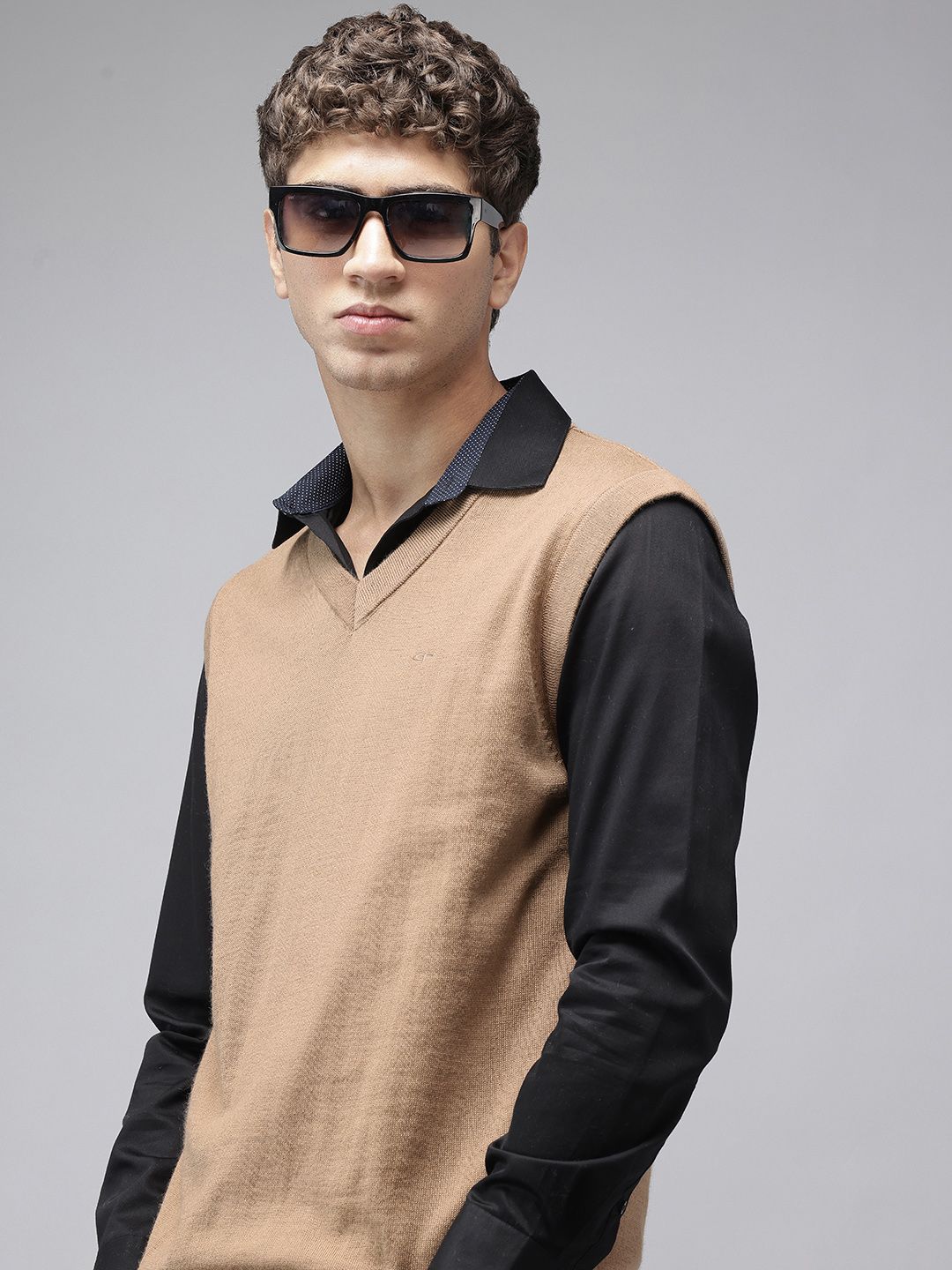 ColorPlus Knitted Sweater Vest-image-4