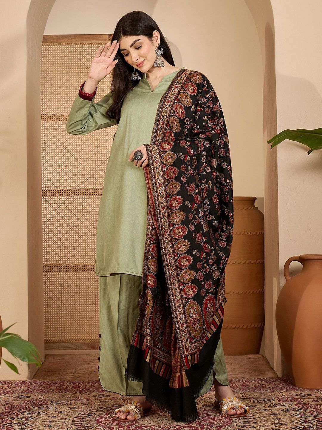 Sangria Women Floral Woven Design Shawl-picture-16